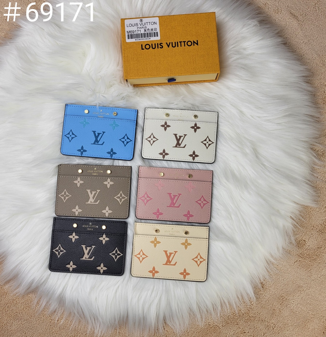 Elegant leather card holder gift