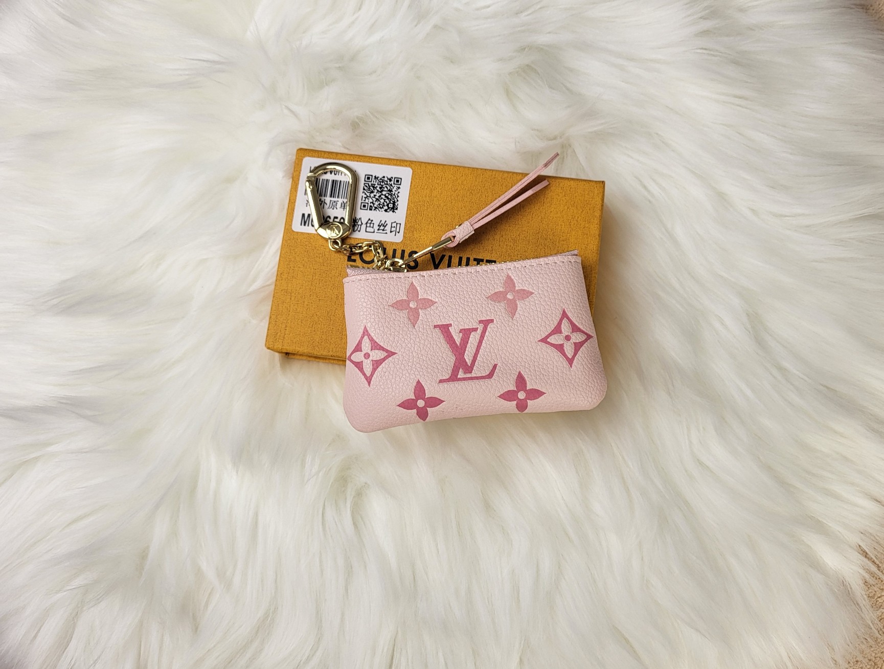 Stylish leather card holder front view