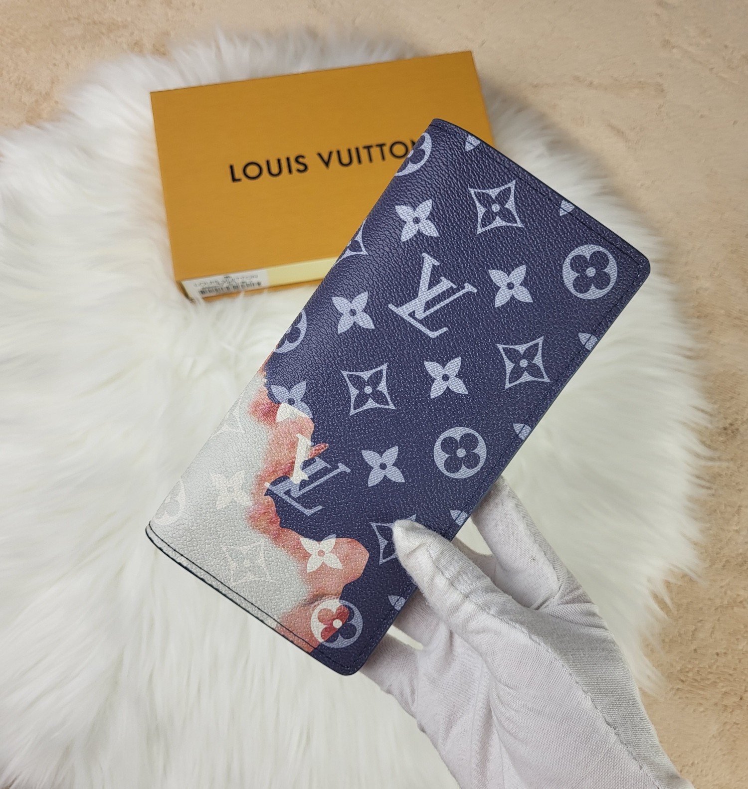 Leather bifold wallet as a gift item