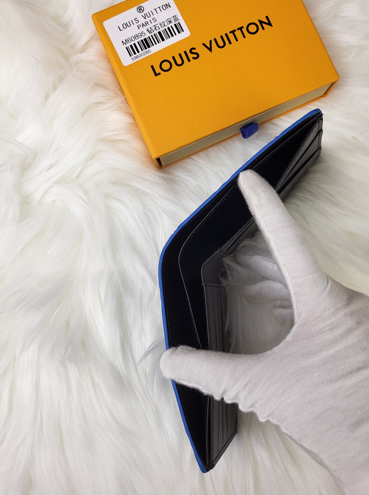 Leather bifold wallet, multiple colors