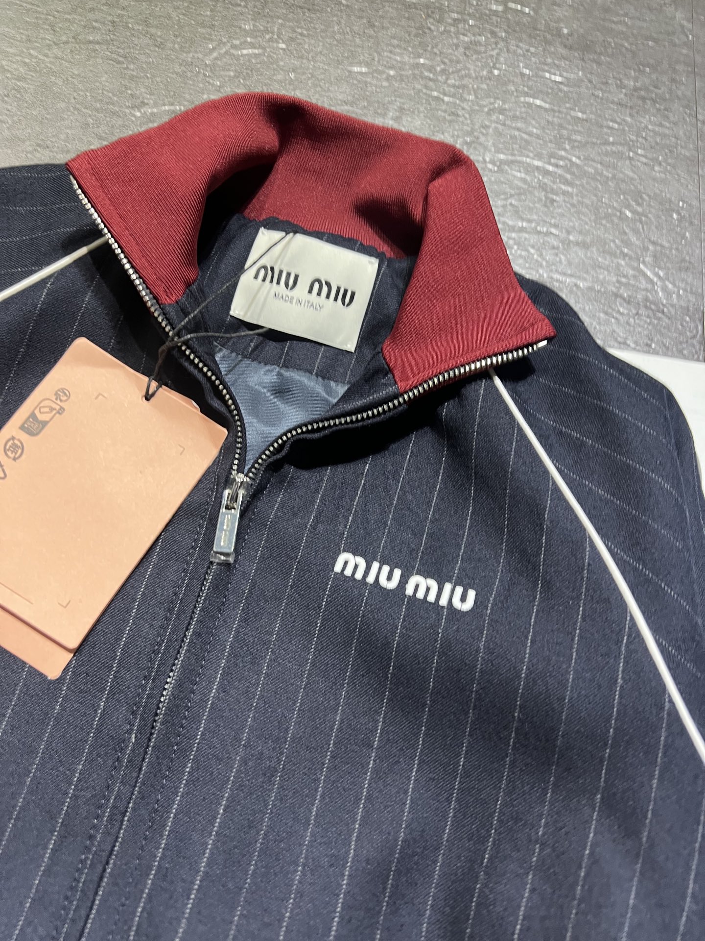 Miumi 25Fw New Collection: Stylish Jacket and Shorts Set with Exclusive Design - 图片 7