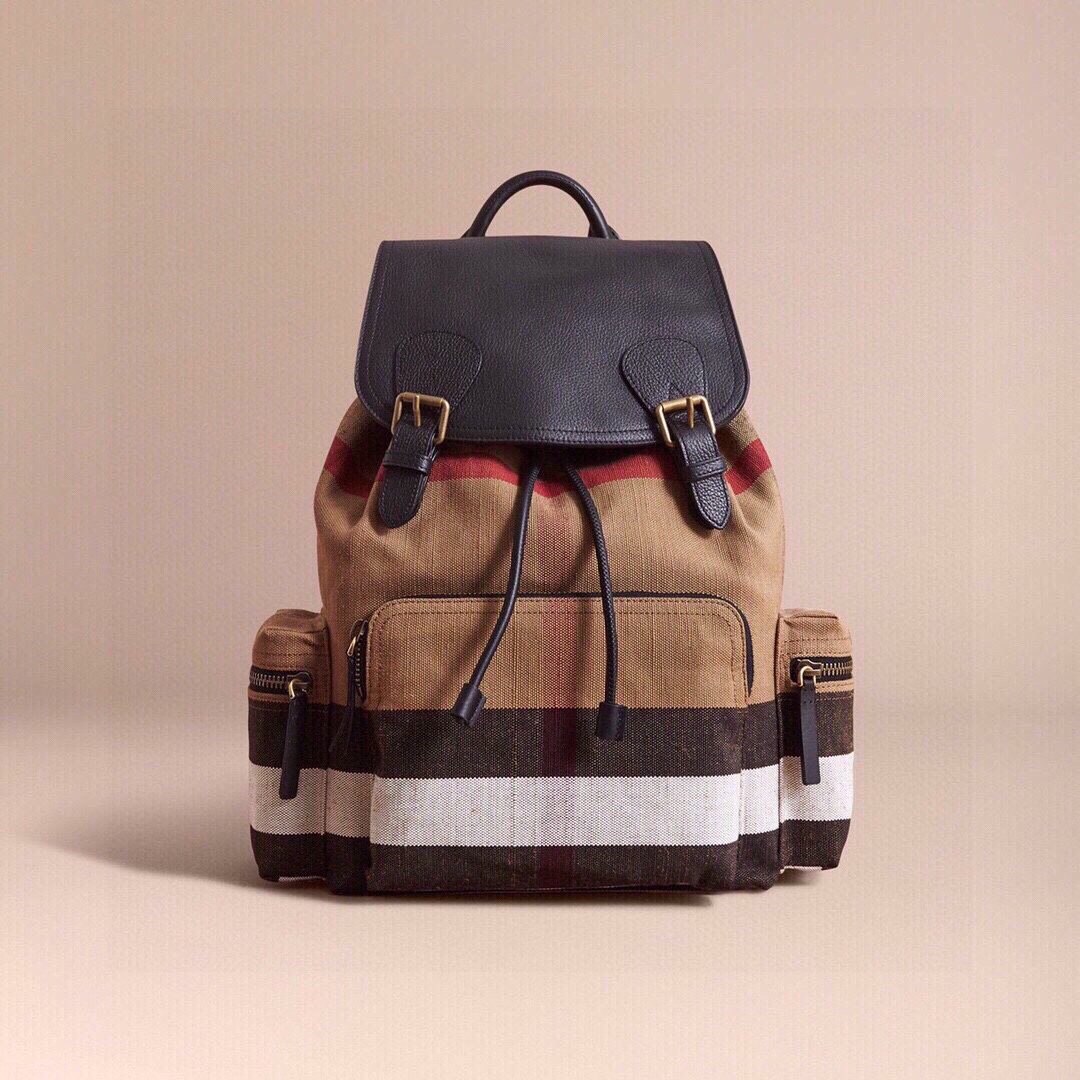 Burberry high-end new backpack official website picture