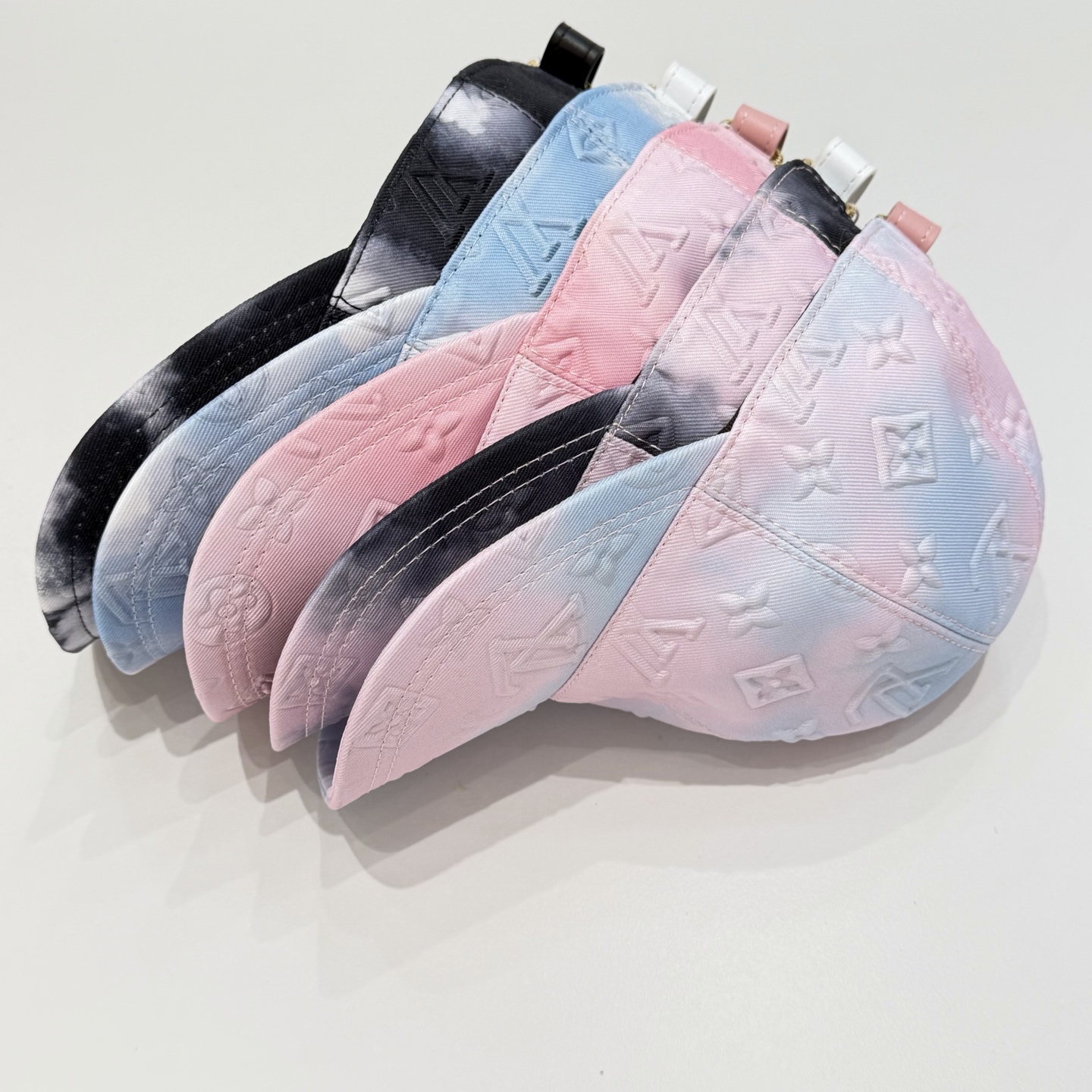 Louis Vuitton LV牛仔压花，头围58