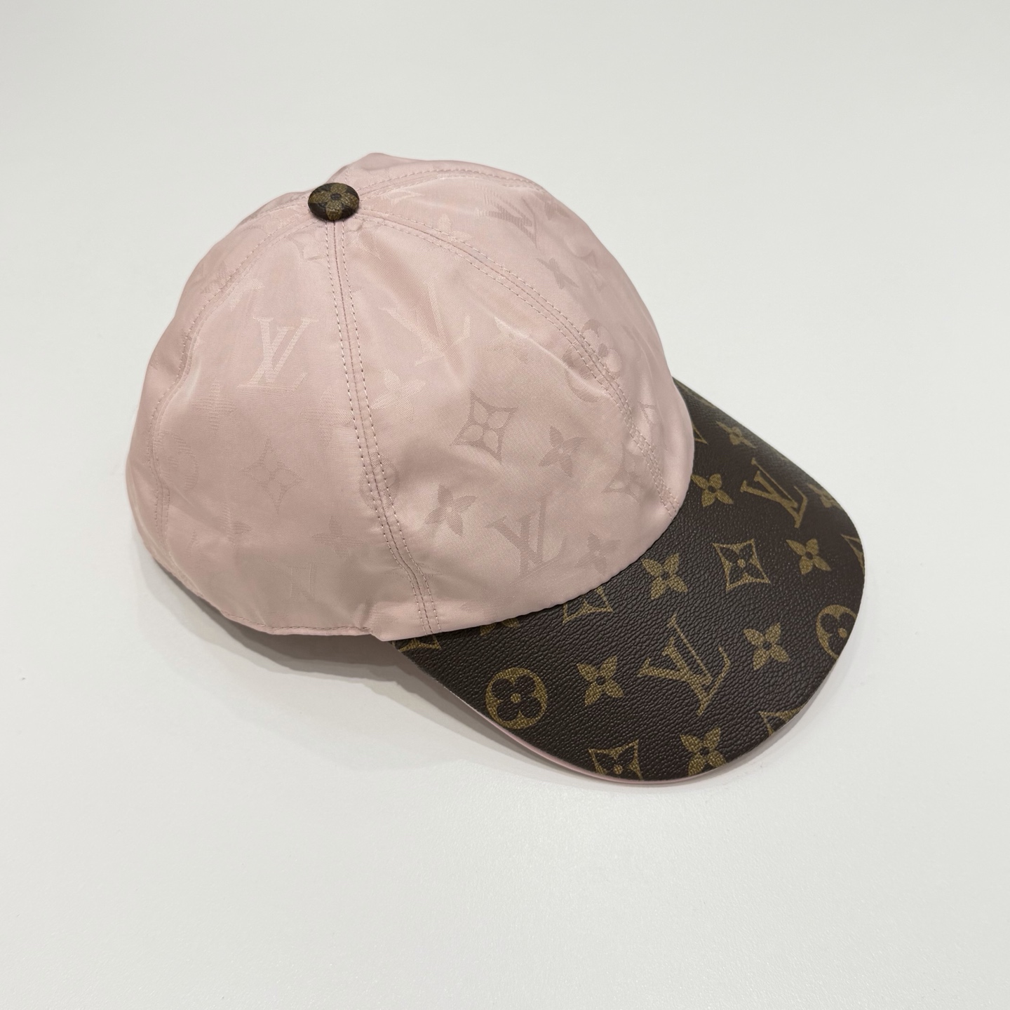 Louis Vuitton 路易威登丝光绸拼接皮革棒球帽
