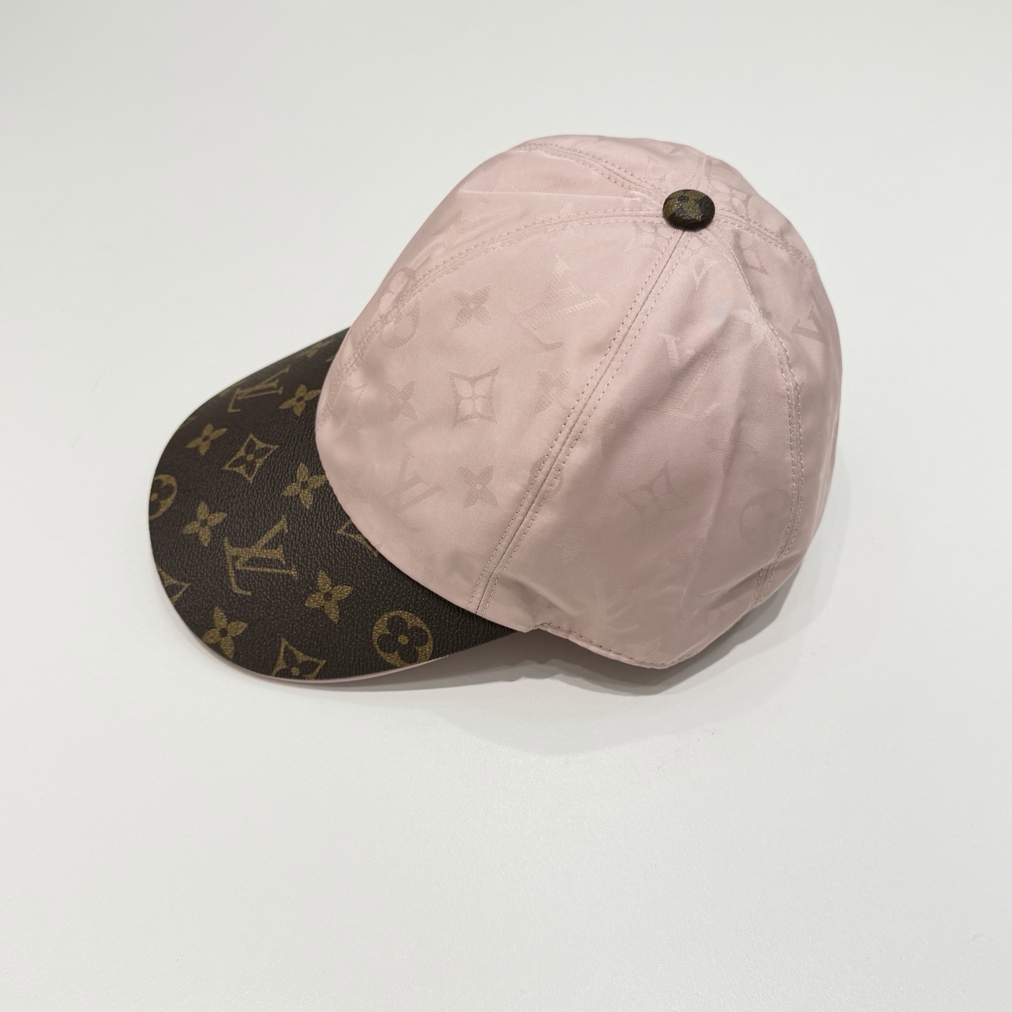 Louis Vuitton 路易威登丝光绸拼接皮革棒球帽