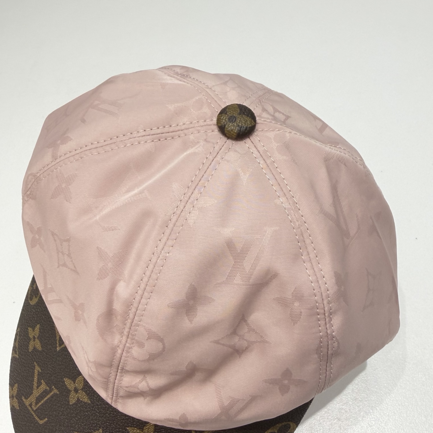 Louis Vuitton 路易威登丝光绸拼接皮革棒球帽