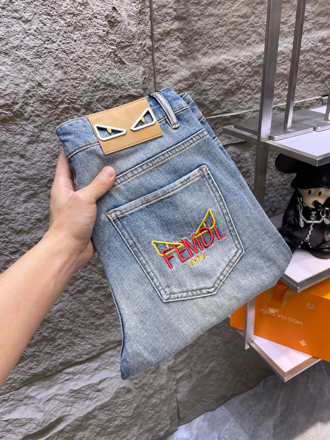 NO:915568,2026 Spring and Summer Style A [Ready-stock direct purchase] Style number 6528 shorts, code number 28-3837,,shorts,198609092026春夏款 A【现货直批】 款号6528短裤 码数28-3837,,shorts,,Men's clothing