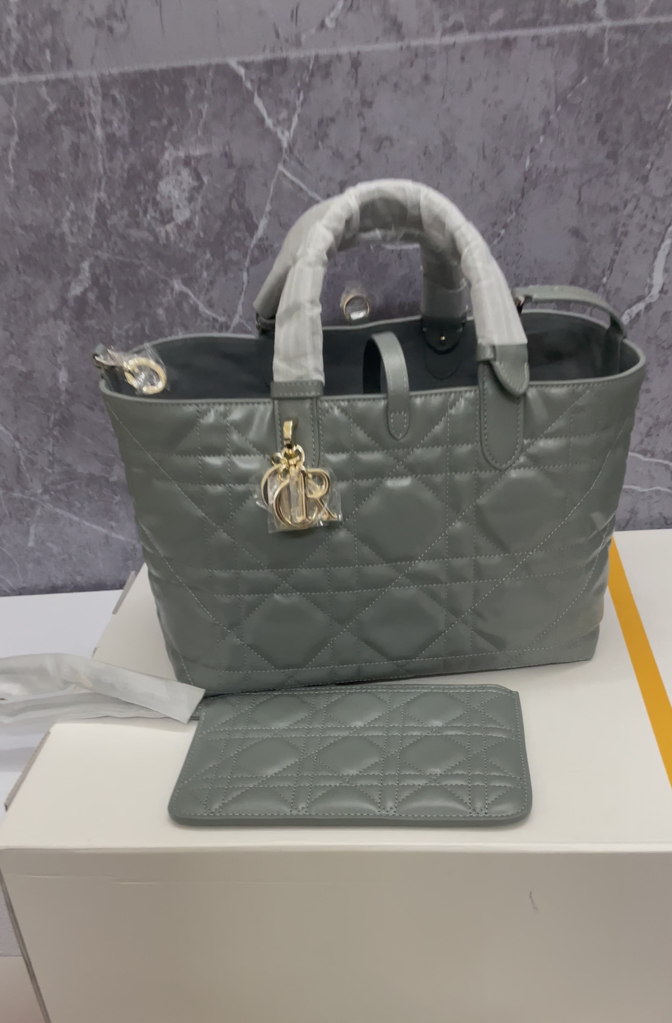 2023 Replica
 Dior Handbags Crossbody & Shoulder Bags Designer High Women