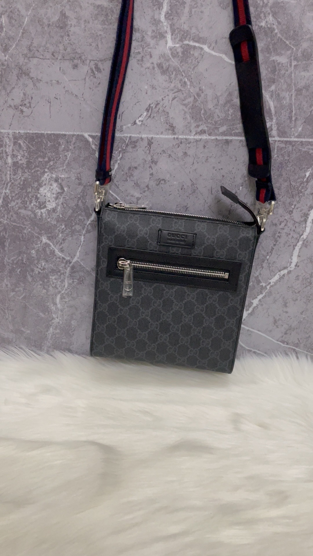 Gucci Crossbody & Shoulder Bags