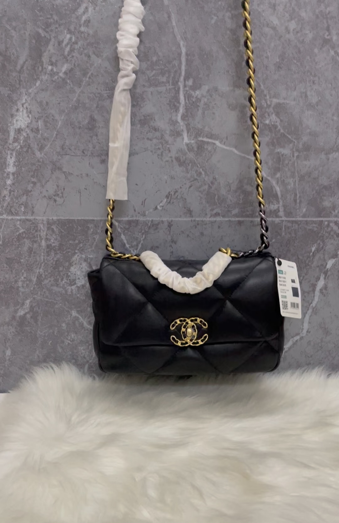 Chanel AAA
 Crossbody & Shoulder Bags