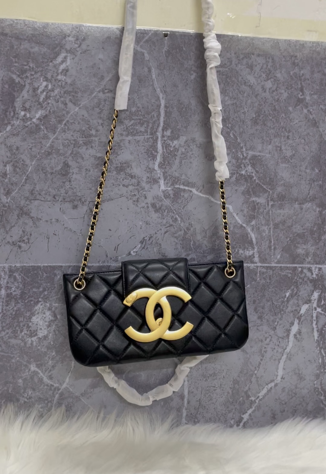 Chanel Crossbody & Shoulder Bags