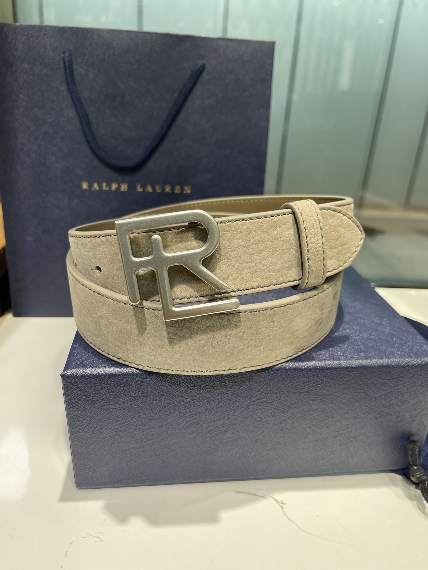  Ralph Lauren/拉夫劳伦 24年RL新款 这款腰带采用头层进口牛绒面皮和底皮头层牛皮 做工细