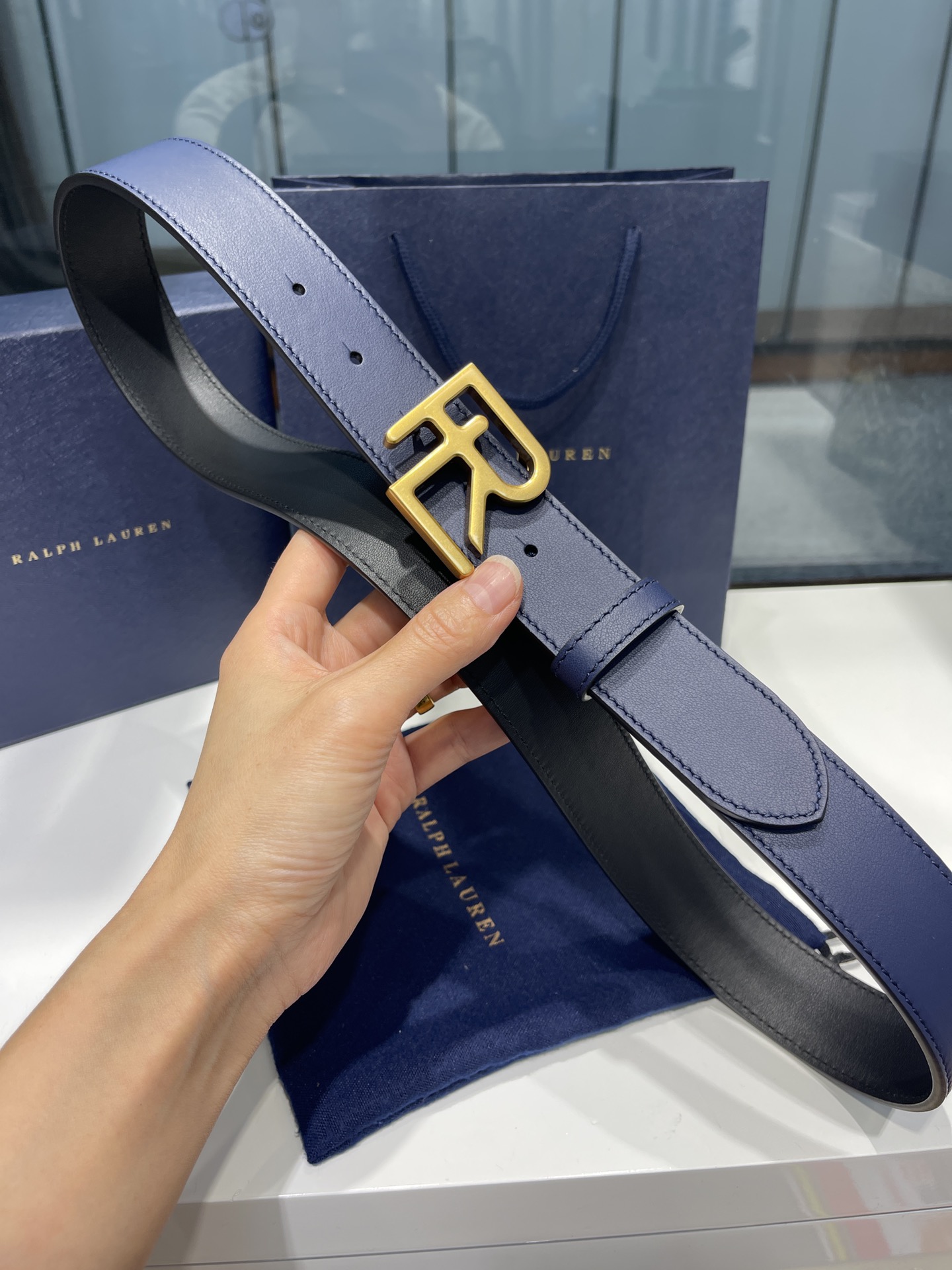 Ralph Lauren/拉夫劳伦 24年RL新款 这款腰带采用双面头层牛皮