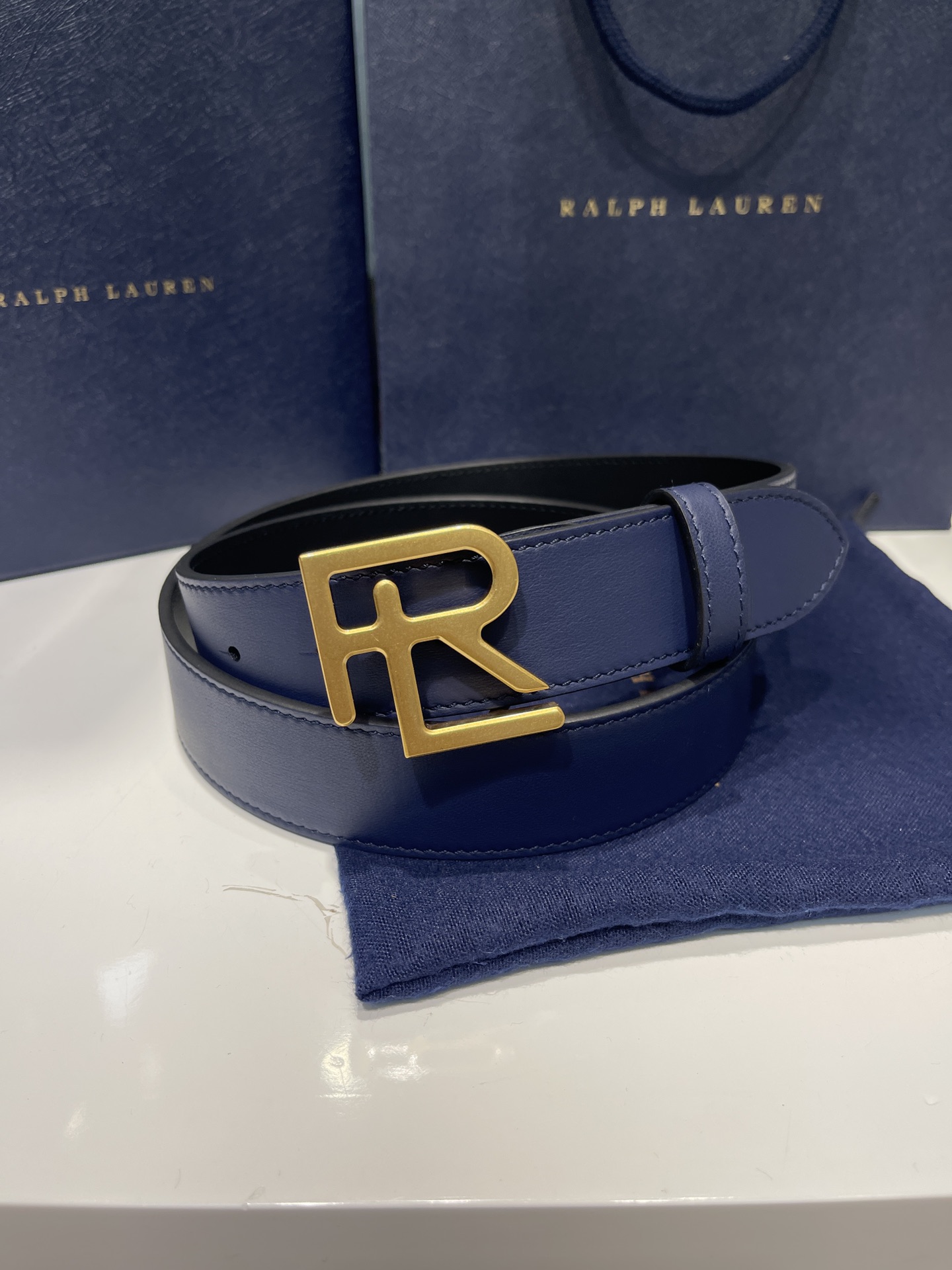 Ralph Lauren/拉夫劳伦 24年RL新款 这款腰带采用双面头层牛皮