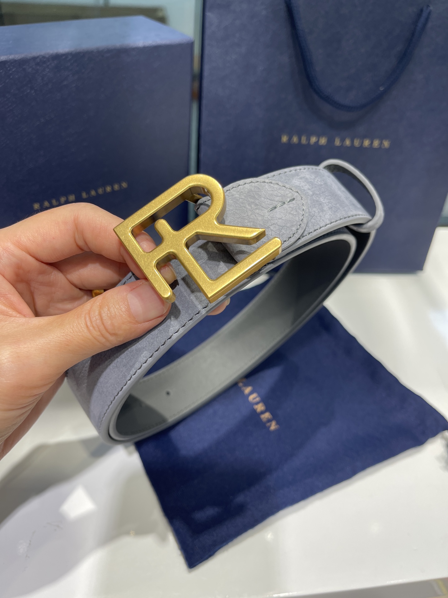  Ralph Lauren/拉夫劳伦 24年RL新款 这款腰带采用头层进口牛绒面皮和底皮头层牛皮 做工细