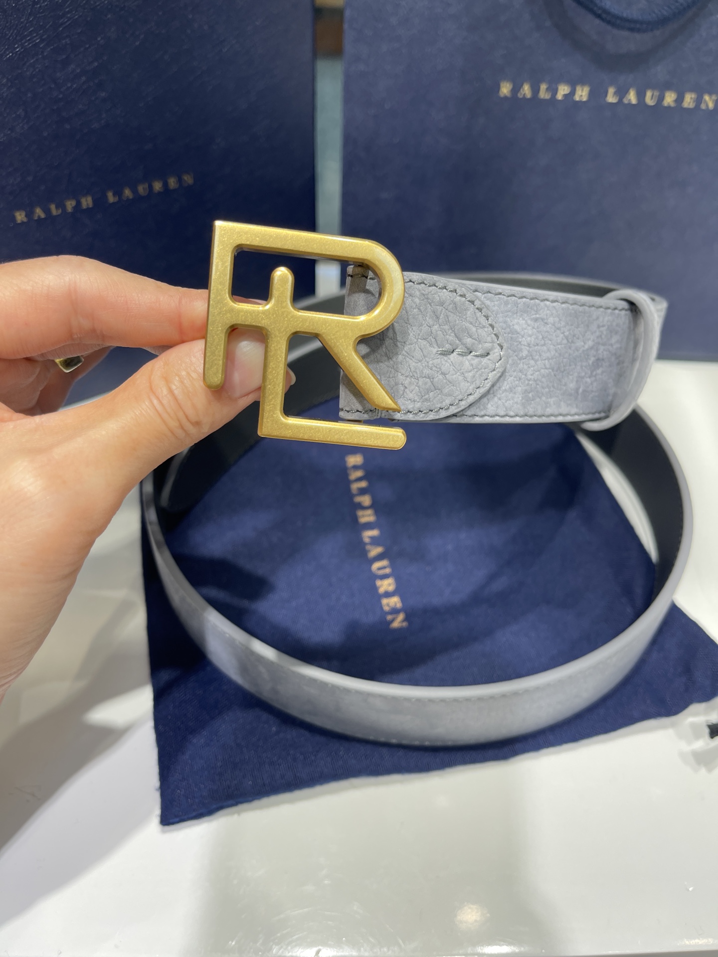  Ralph Lauren/拉夫劳伦 24年RL新款 这款腰带采用头层进口牛绒面皮和底皮头层牛皮 做工细