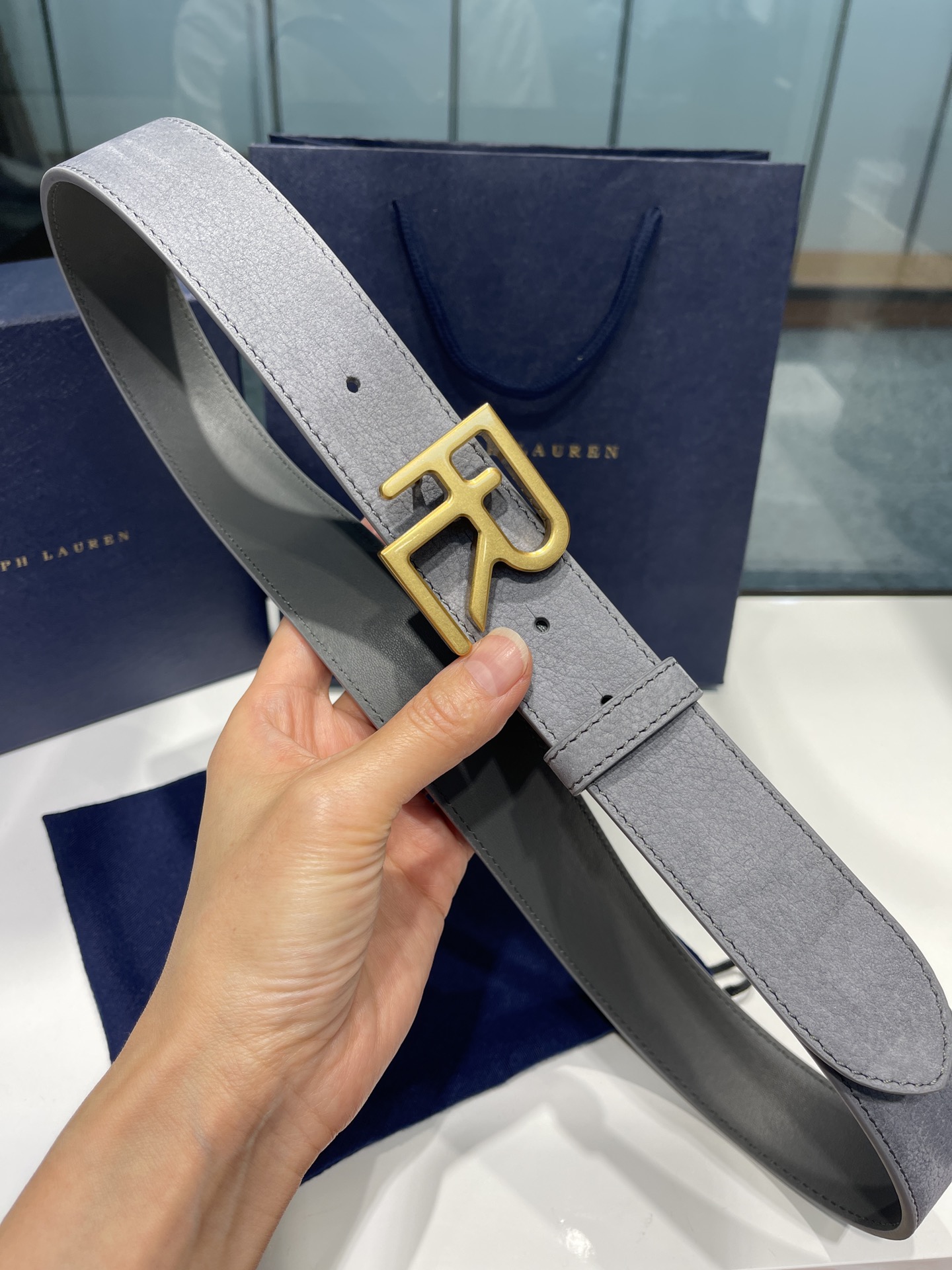  Ralph Lauren/拉夫劳伦 24年RL新款 这款腰带采用头层进口牛绒面皮和底皮头层牛皮 做工细