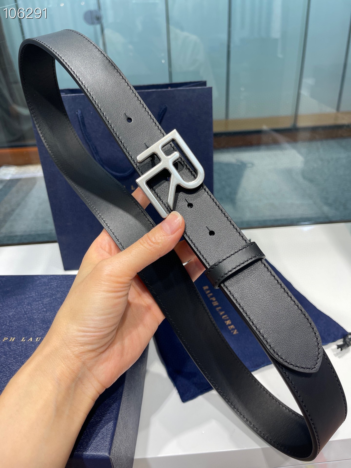  Ralph Lauren/拉夫劳伦 24年RL新款 这款腰带采用双面头层牛皮 做工细致 搭配原版精致纯