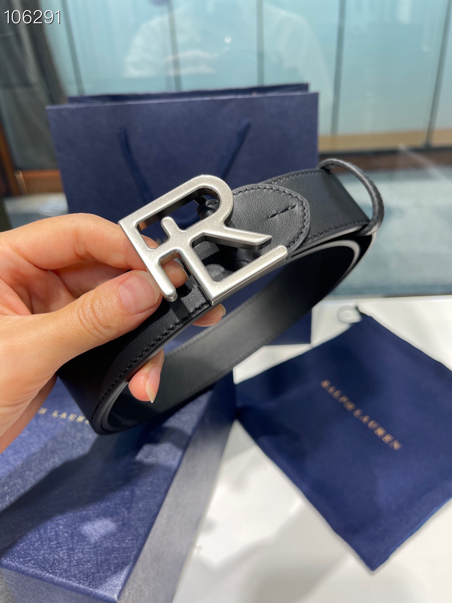  Ralph Lauren/拉夫劳伦 24年RL新款 这款腰带采用双面头层牛皮 做工细致 搭配原版精致纯