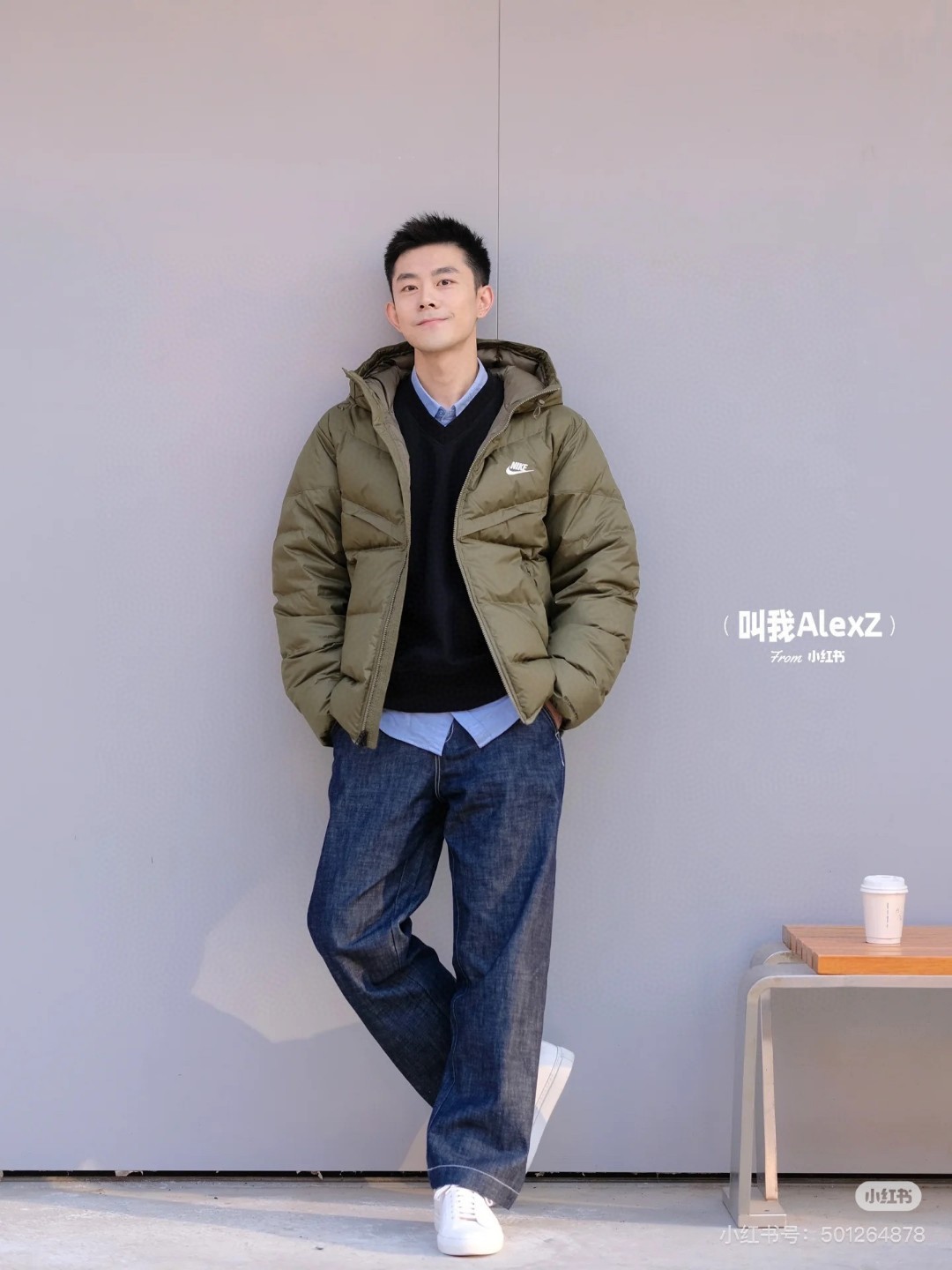 军绿上身效果⬇️
我是真的太喜欢绿色了
多穿绿色的衣服真的感觉
能吸收到大自然的生命力
整个人都活力满满的很向上的状态