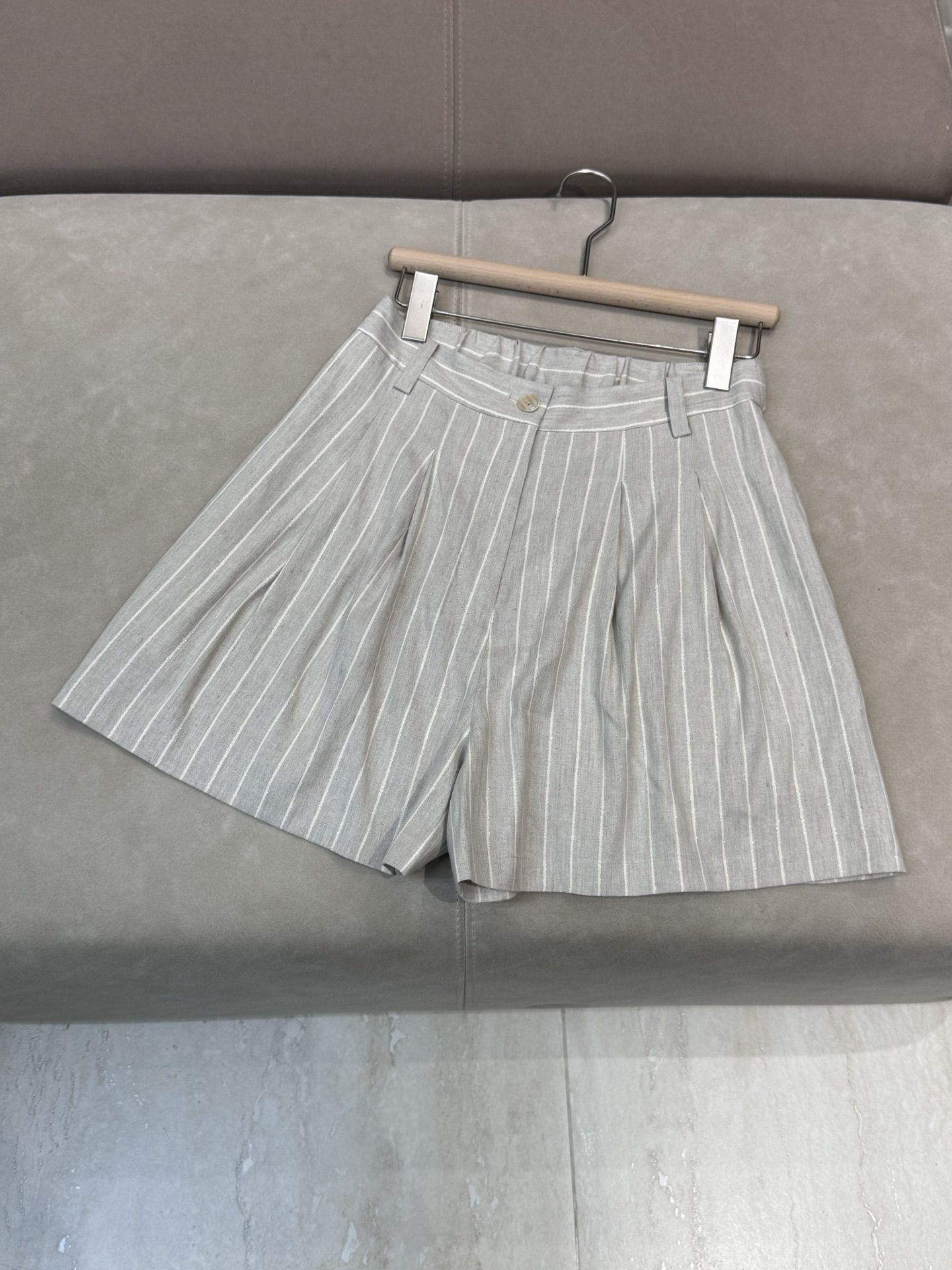 P713 ORIGINAL TWEEDLED WOMAN WITH A PACKAGED NEW NEW 2025/BC SML SHORTS PANTS - 图片 1