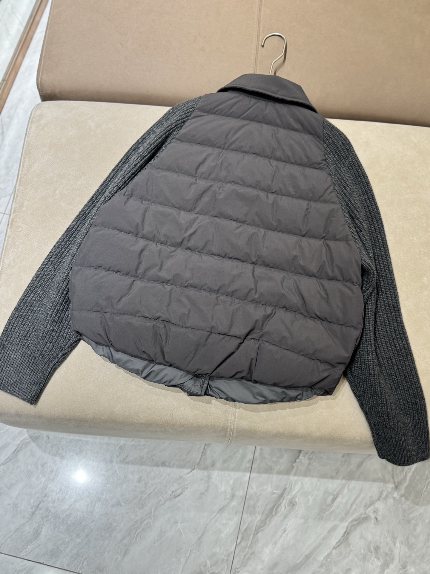 2025 New Women's Goose Down Puffer Jacket with Knitted Sleeves 6 i1754304367631 1790 0 4
