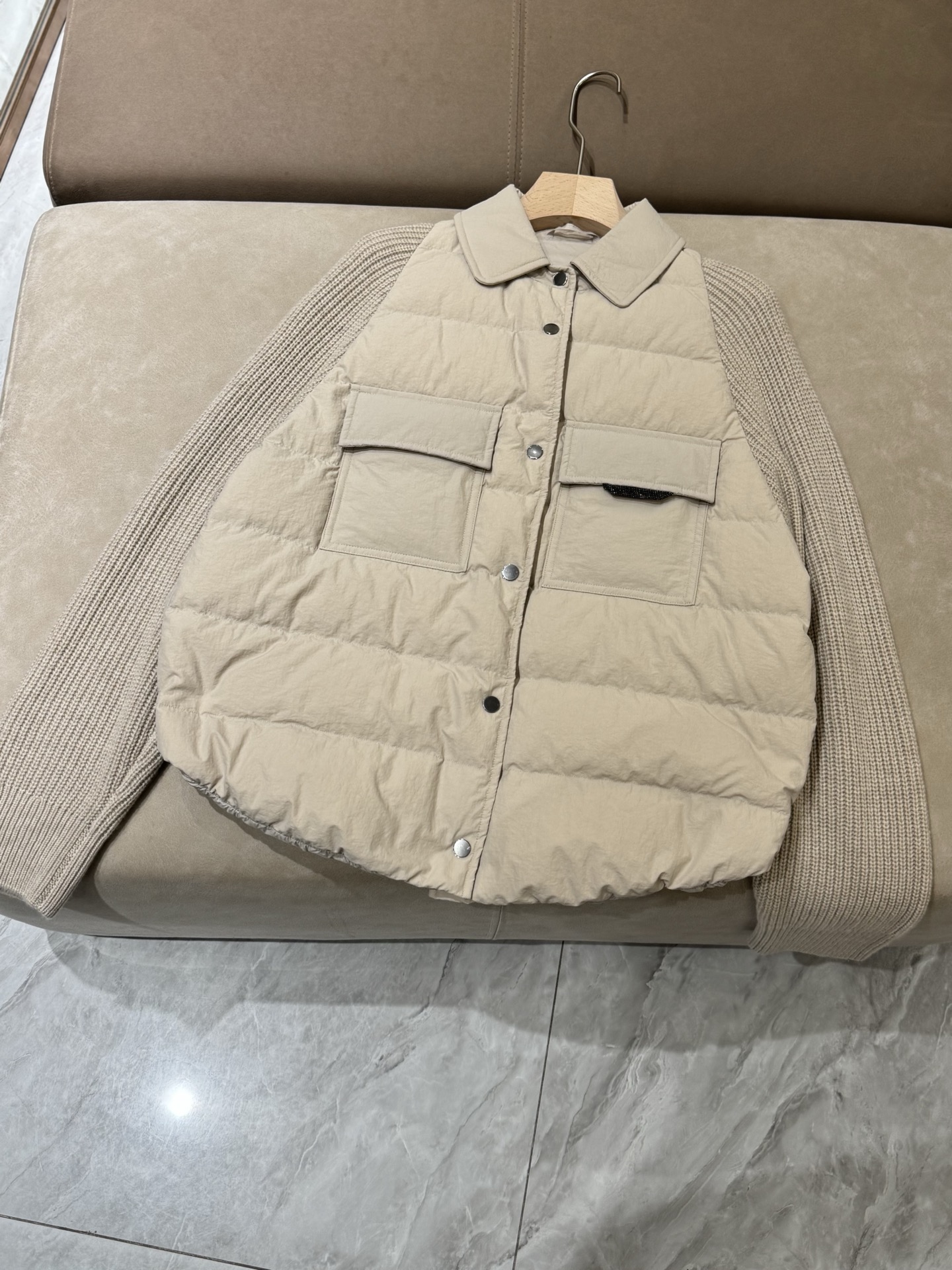 2025 New Women's Goose Down Puffer Jacket with Knitted Sleeves 3 i1754304371745 2143 0 1