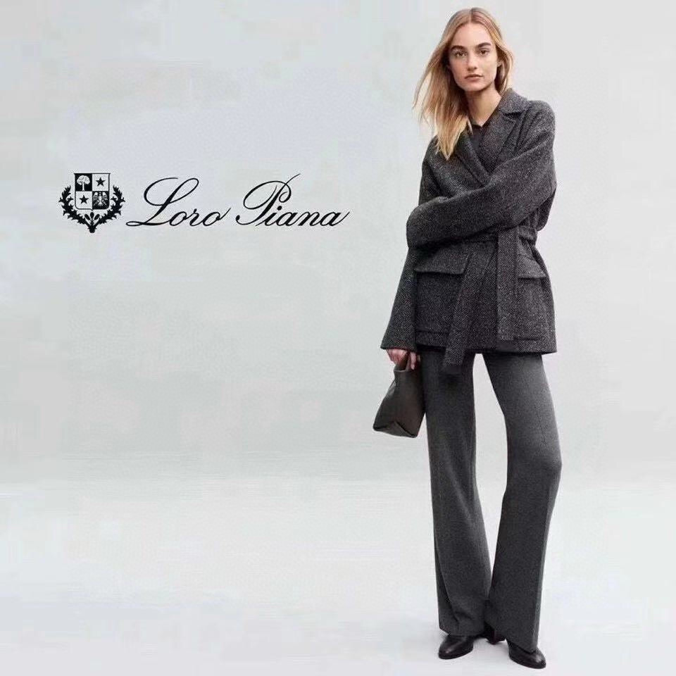 Manteau Classique en Laine Loro Piana Gris Taupe, Collection 2025, Tailles XS-M