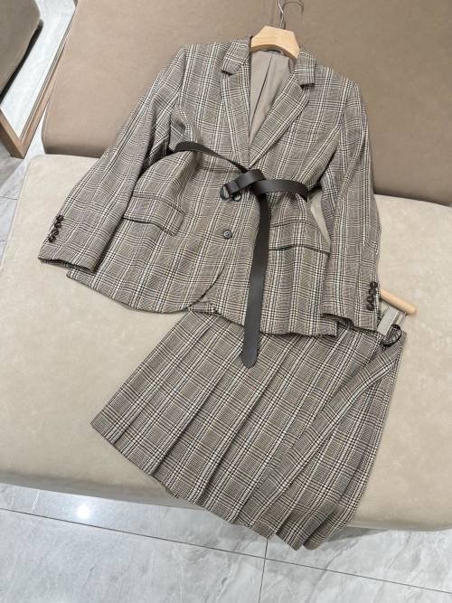 Women's Plaid Wool Suit Set - Blazer and Skirt Combination 1 Women's Plaid Wool Suit Set - Blazer and Skirt Combination