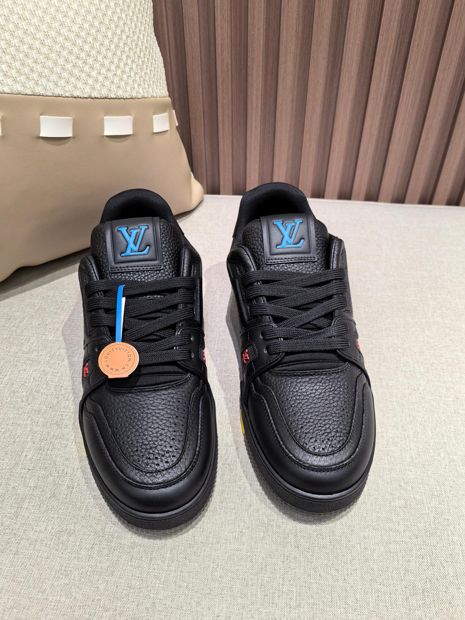 Precio de fábrica p440 @ Modelo de pareja 👫 Zapatillas de deporte de la versión superior de Dongguan "Pareja de zapati…