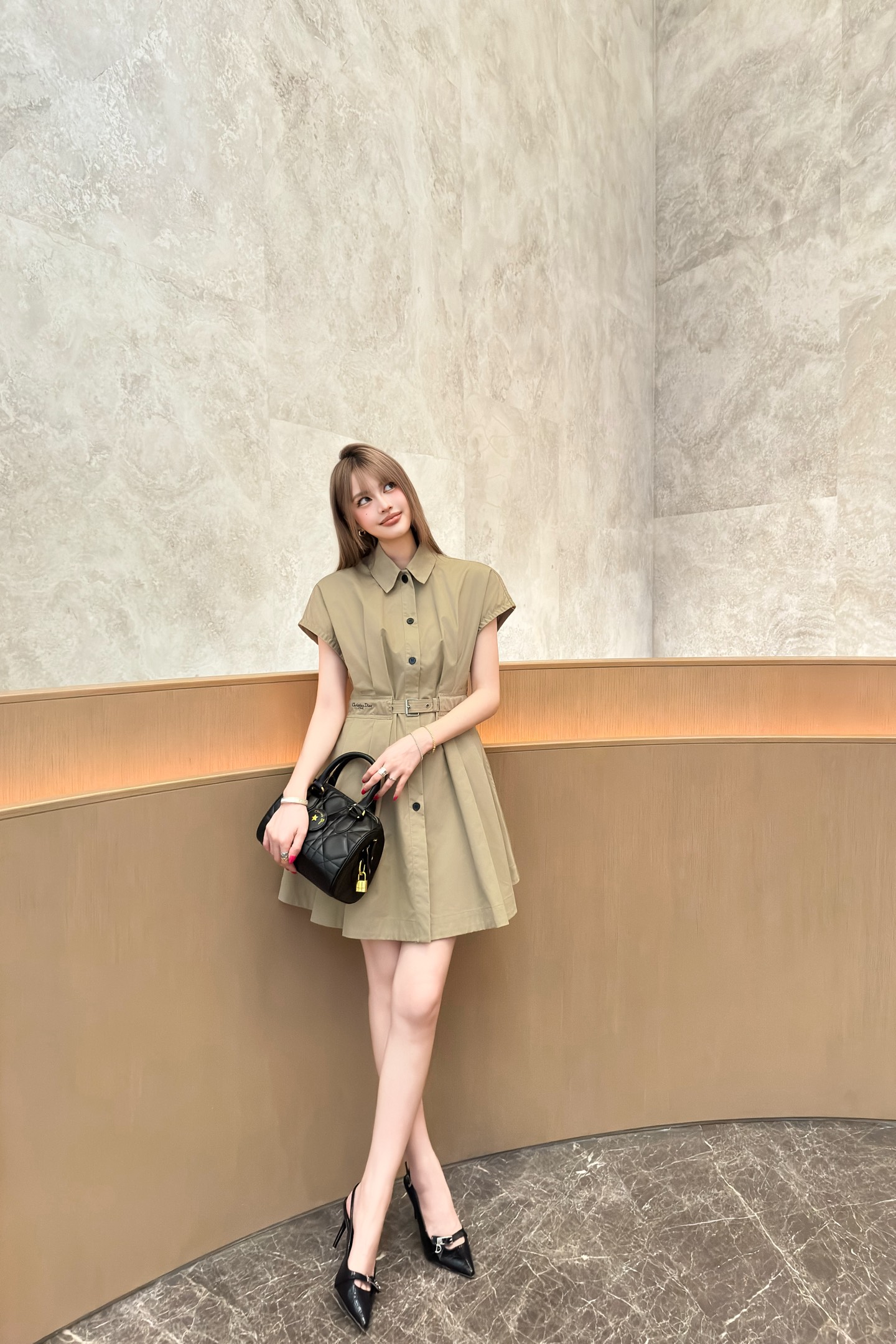 Dior Sleeveless Pleated Shirt Dress with Belt - Chic & Timeless Style 4 i1746721281706 672 0 3