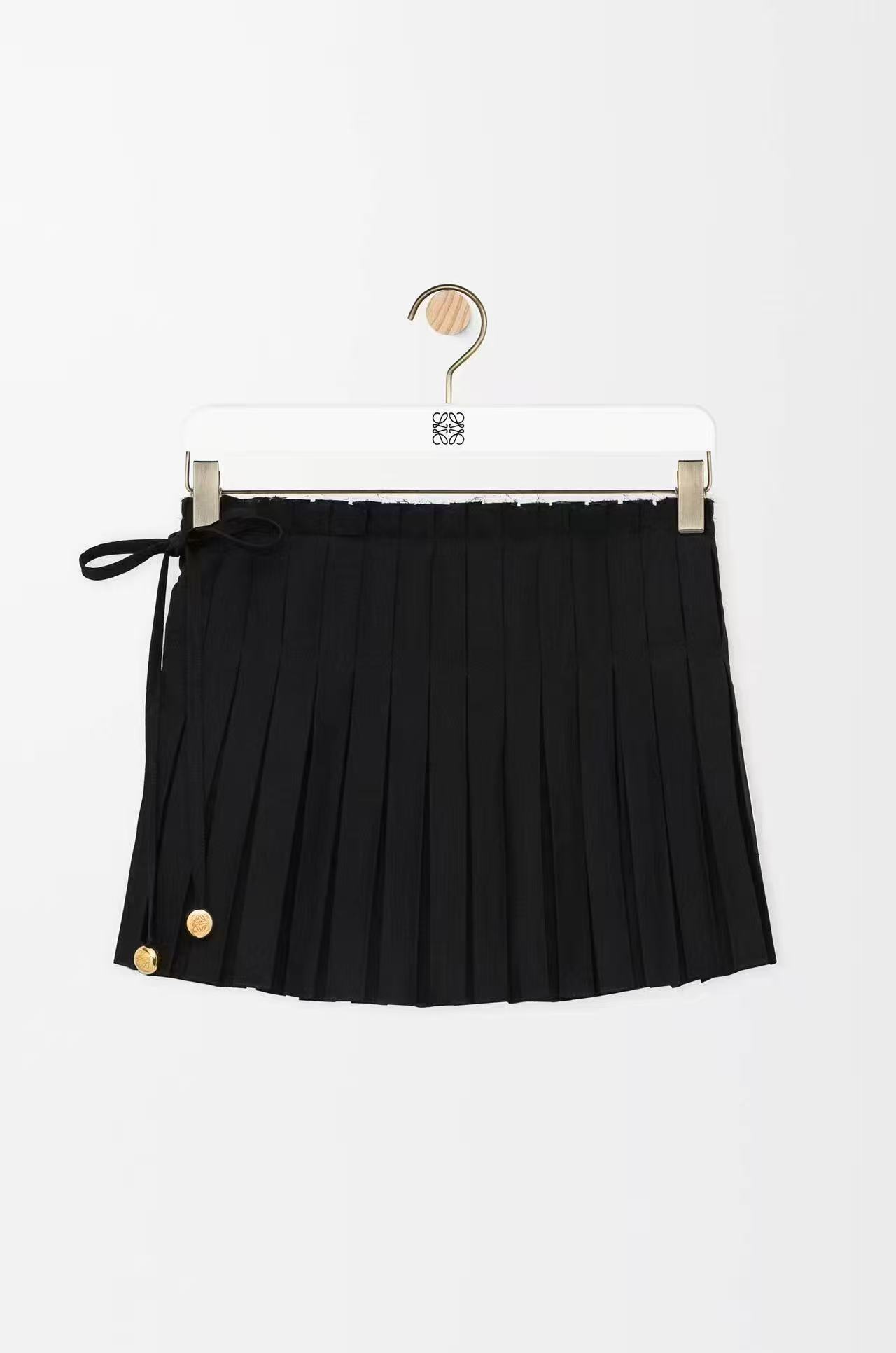 Loewe Black Pleated Mini Skirt with Drawstring Detail - Chic & Flattering 1 i1746893647268 4442 0 0