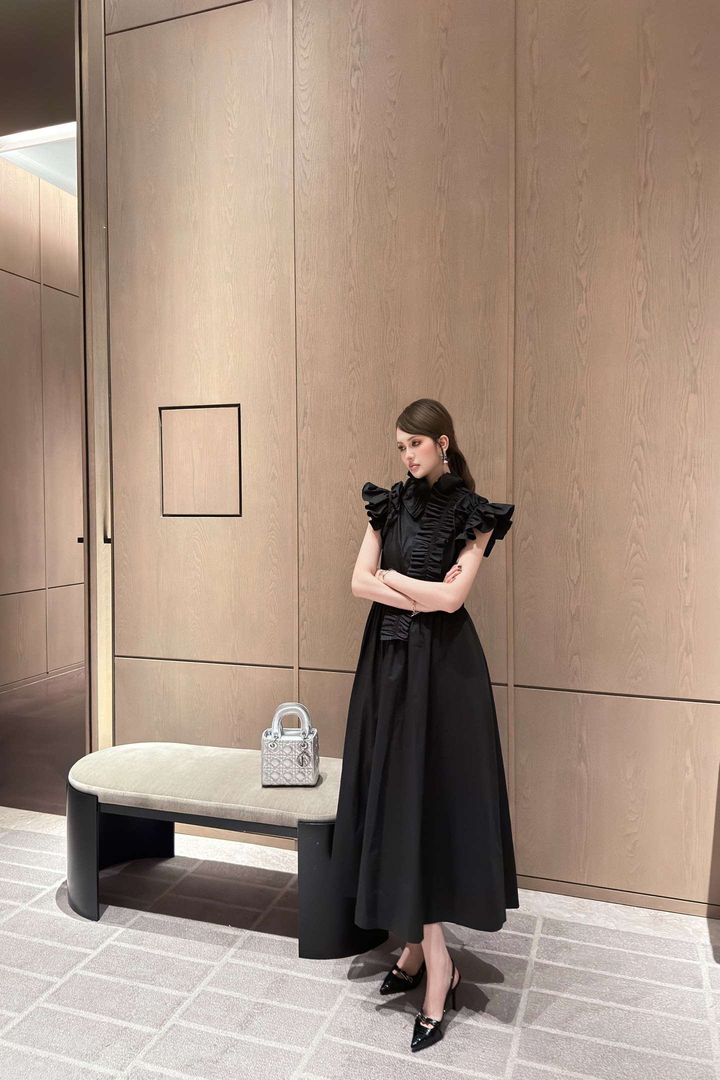 Dior 2025 Early Autumn Black Cotton Midi Dress with Ruffle Sleeves 5 i1757176607795 3926 0 4