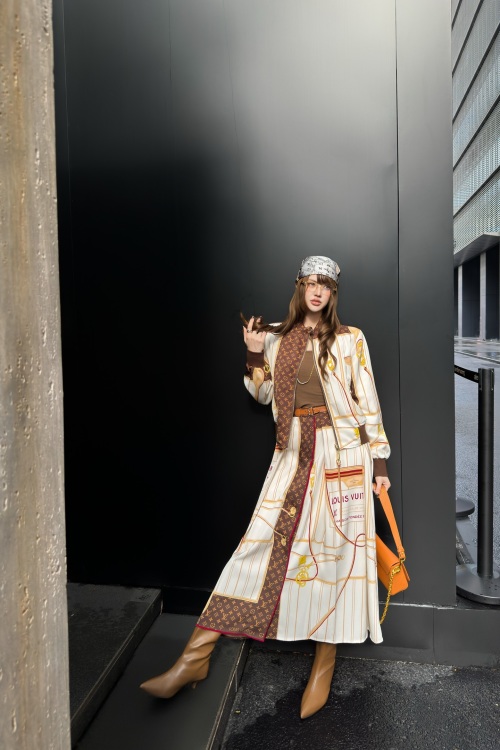 Louis Vuitton Reversible Zip-Up Jacket & Pleated Skirt Matching Set 1 Louis Vuitton Reversible Zip-Up Jacket & Pleated Skirt Matching Set