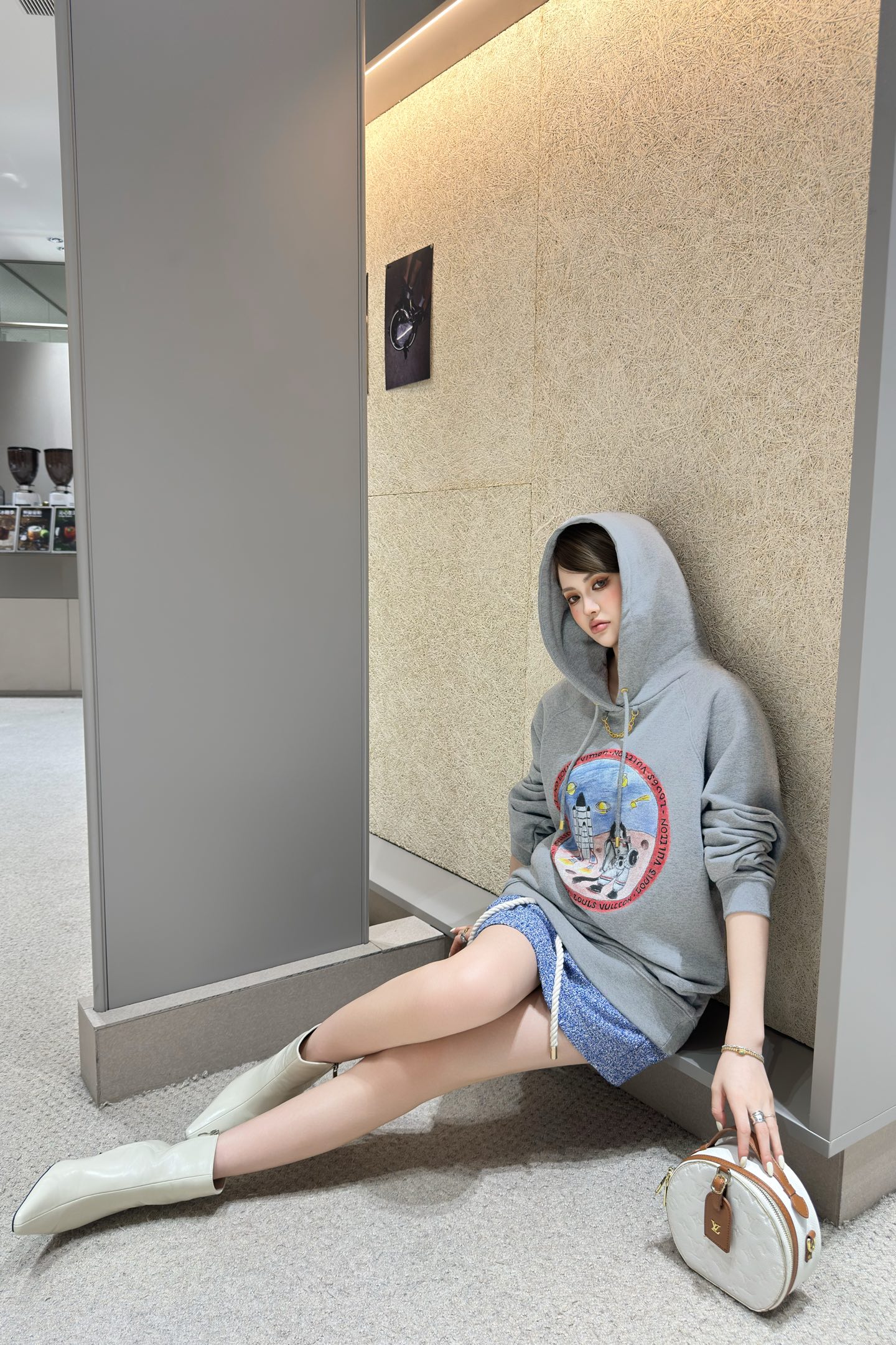 Louis Vuitton Graphic Print Hoodie Drawstring Loose Fit Autumn New 1 i1757519430644 2869 0 0