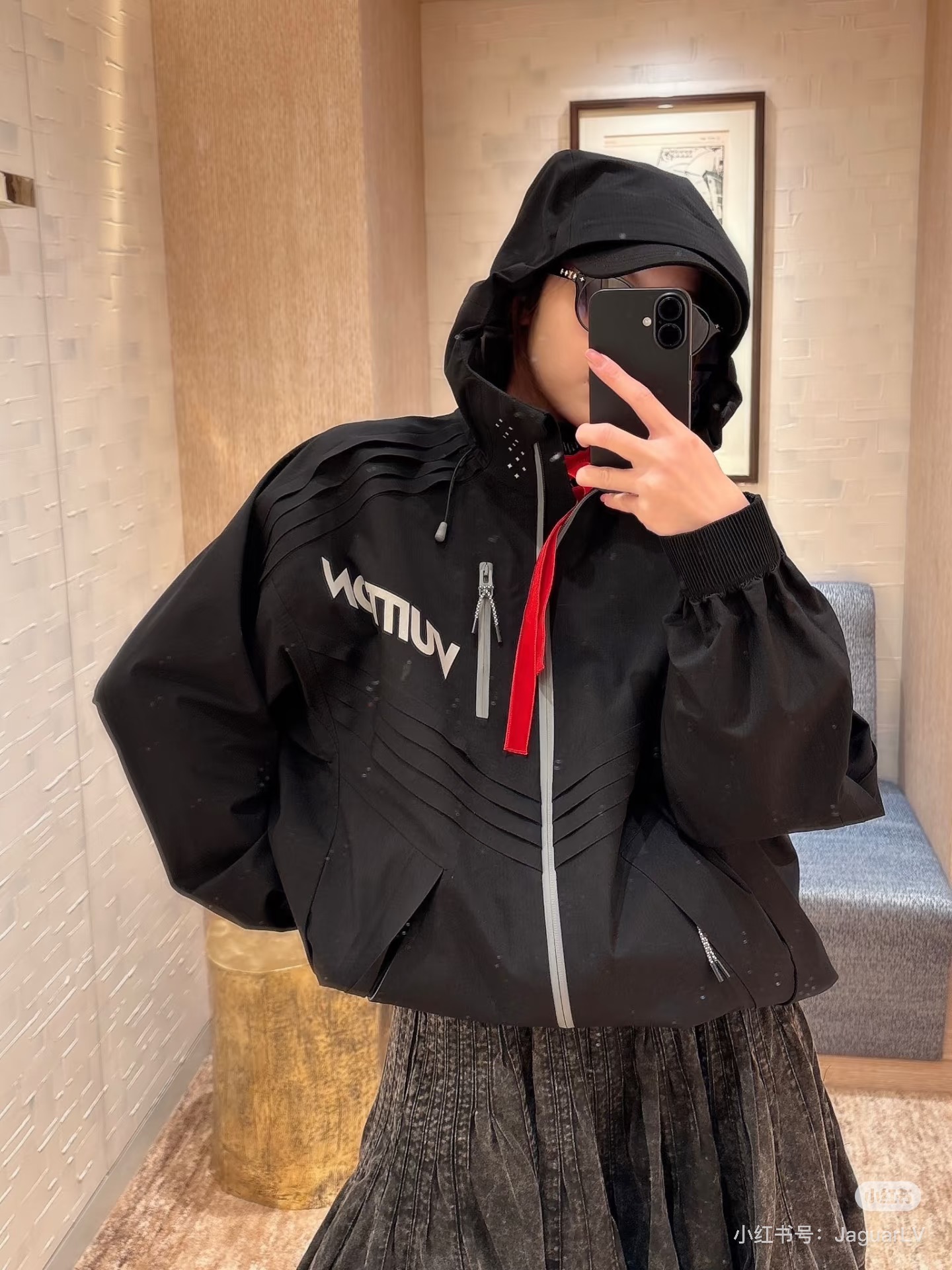 Louis Vuitton 2025FW Black Windbreaker Jacket with Customized Logo 6 i1757609766862 9032 0 6