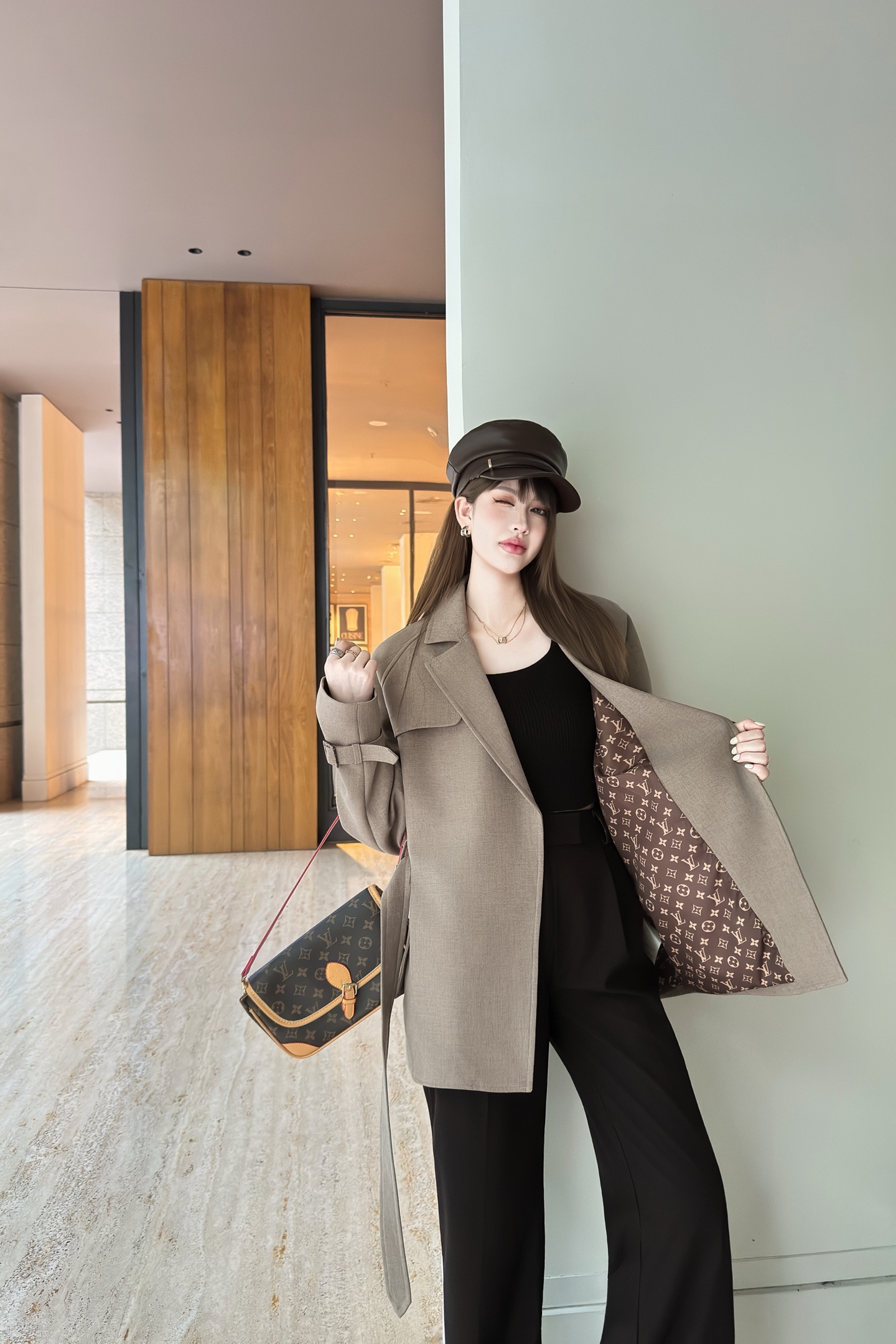 Louis Vuitton Belted Short Trench Coat - Chic Autumn/Winter Style 4 i1757611741551 6507 0 3