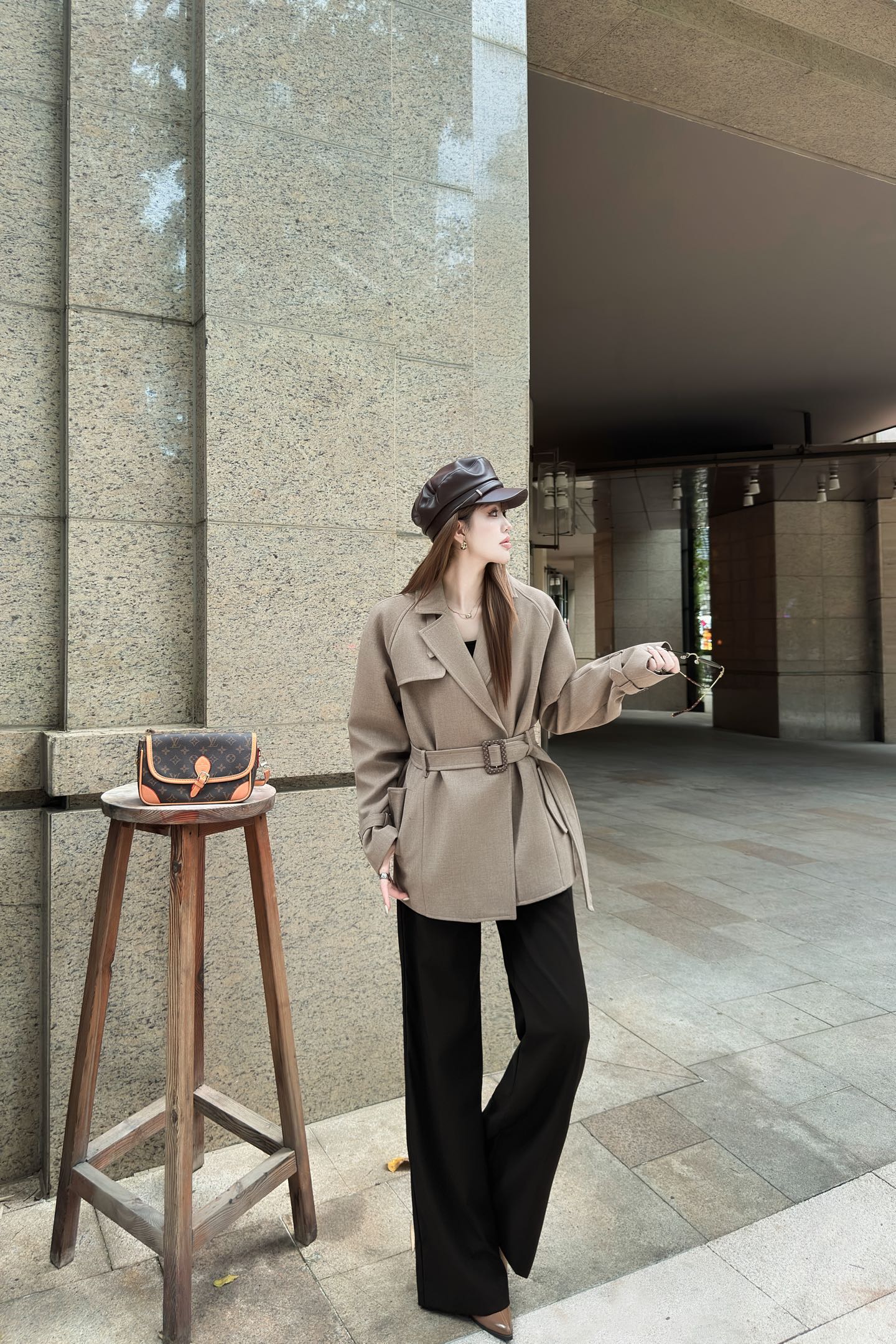 Louis Vuitton Belted Short Trench Coat - Chic Autumn/Winter Style 3 i1757611741566 566 0 2