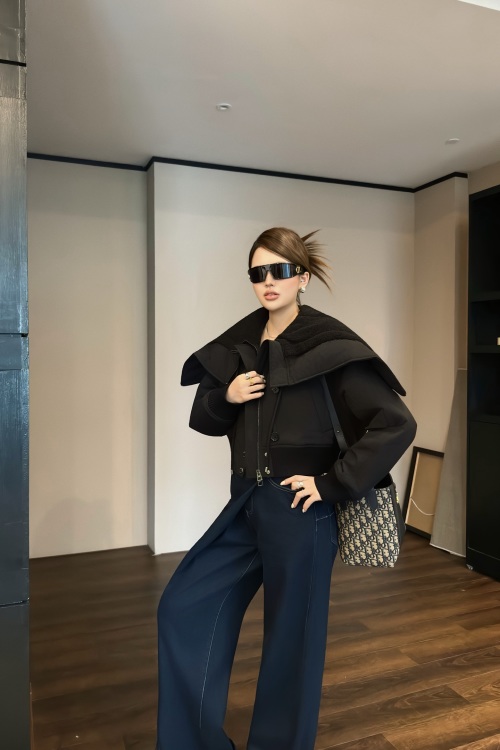 Dior 25FW Oversized Collar Cropped Padded Jacket & Wide Leg Jeans Set 1 Dior 25FW Oversized Collar Cropped Padded Jacket & Wide Leg Jeans Set