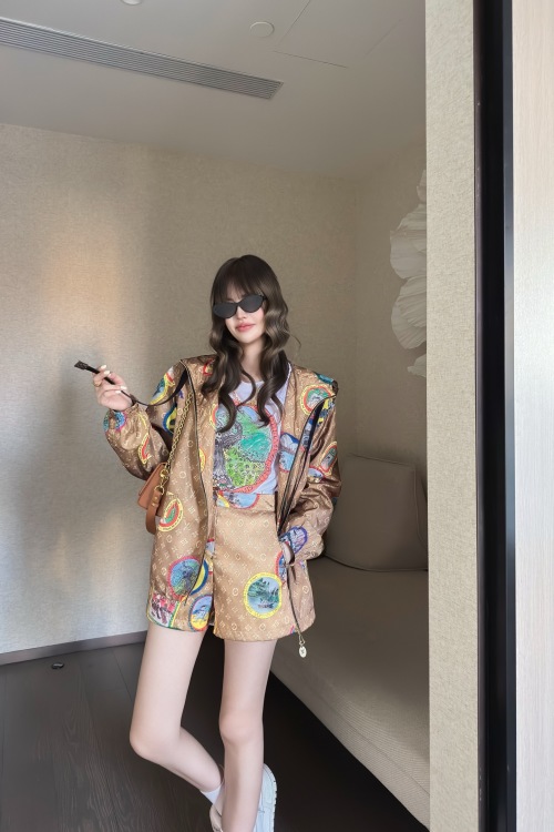 L Cat Edition Stamp Monogram Hoodie Jacket and High Waist Shorts Set 1 L Cat Edition Stamp Monogram Hoodie Jacket and High Waist Shorts Set