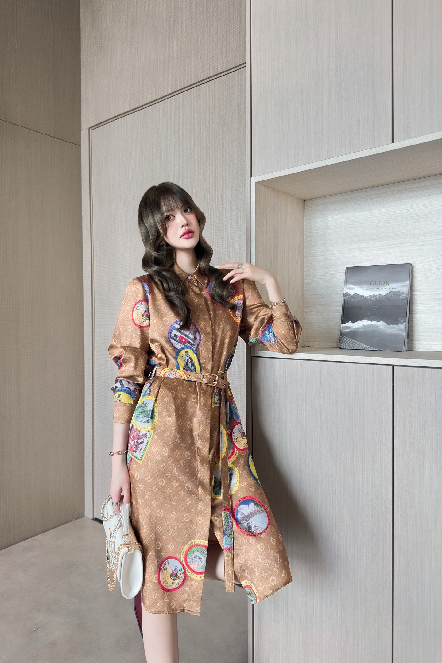 Louis Vuitton Cat Print Shirt Dress with Belt - Autumn/Winter Collection 2 i1758808916647 106 0 1