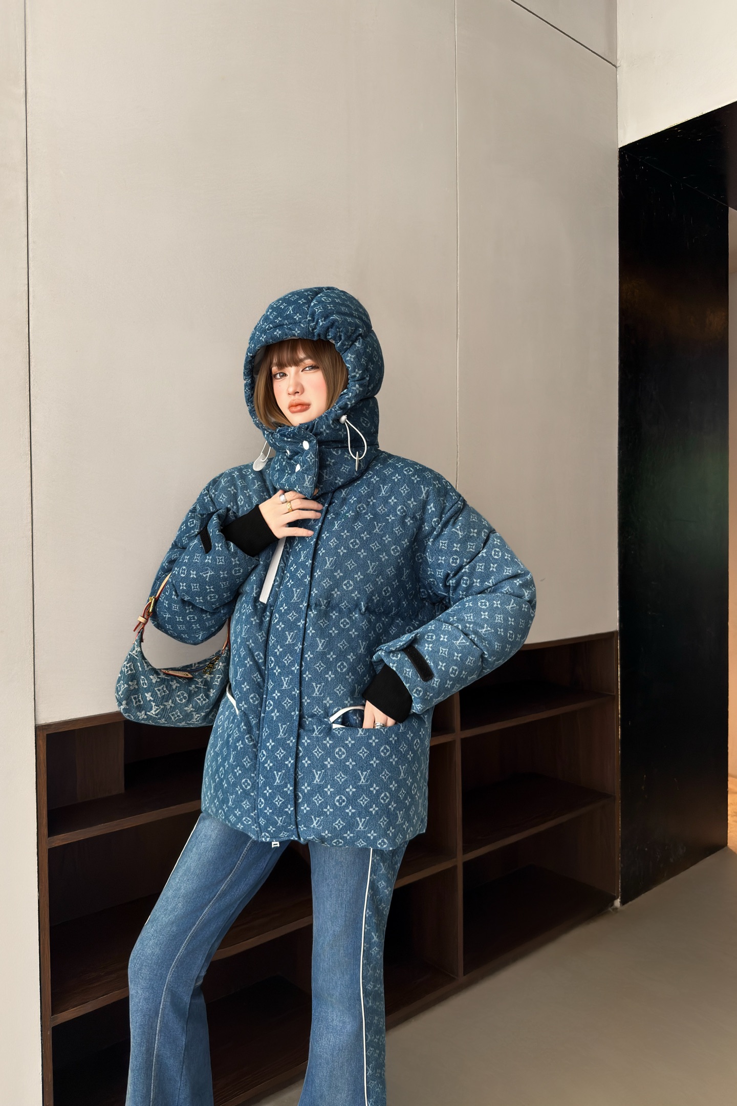 NO:607541,Upper body pictures batched separately,,alexander wang19860909上身图 分开批,,alexander wang,Women's clothing