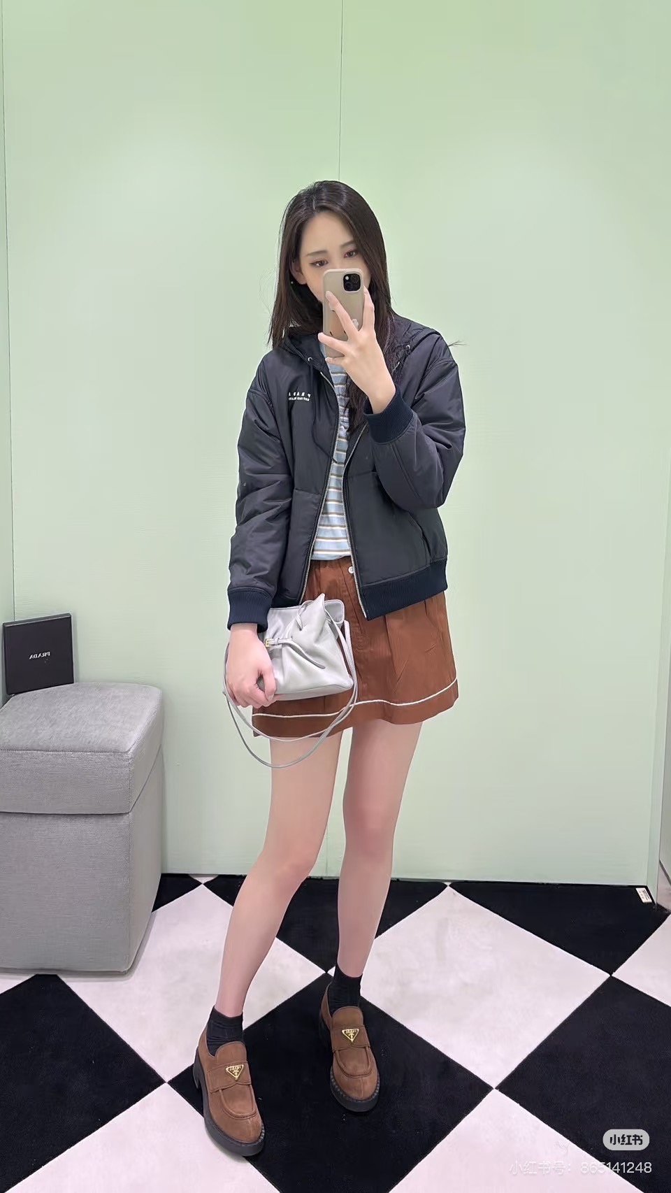 NO:686736,,,19860909,,,Women's clothing