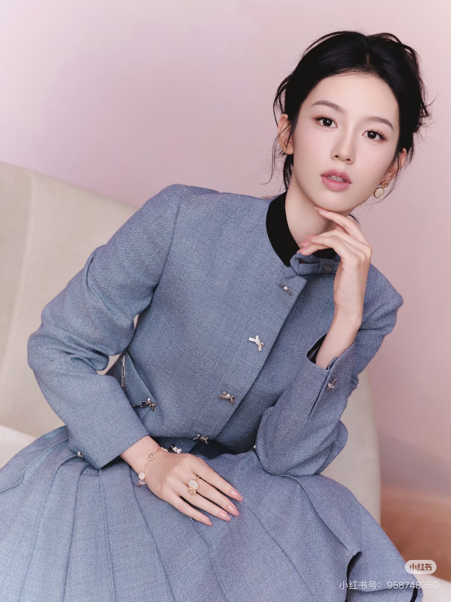 NO:696035,,,19860909,,,Women's clothing