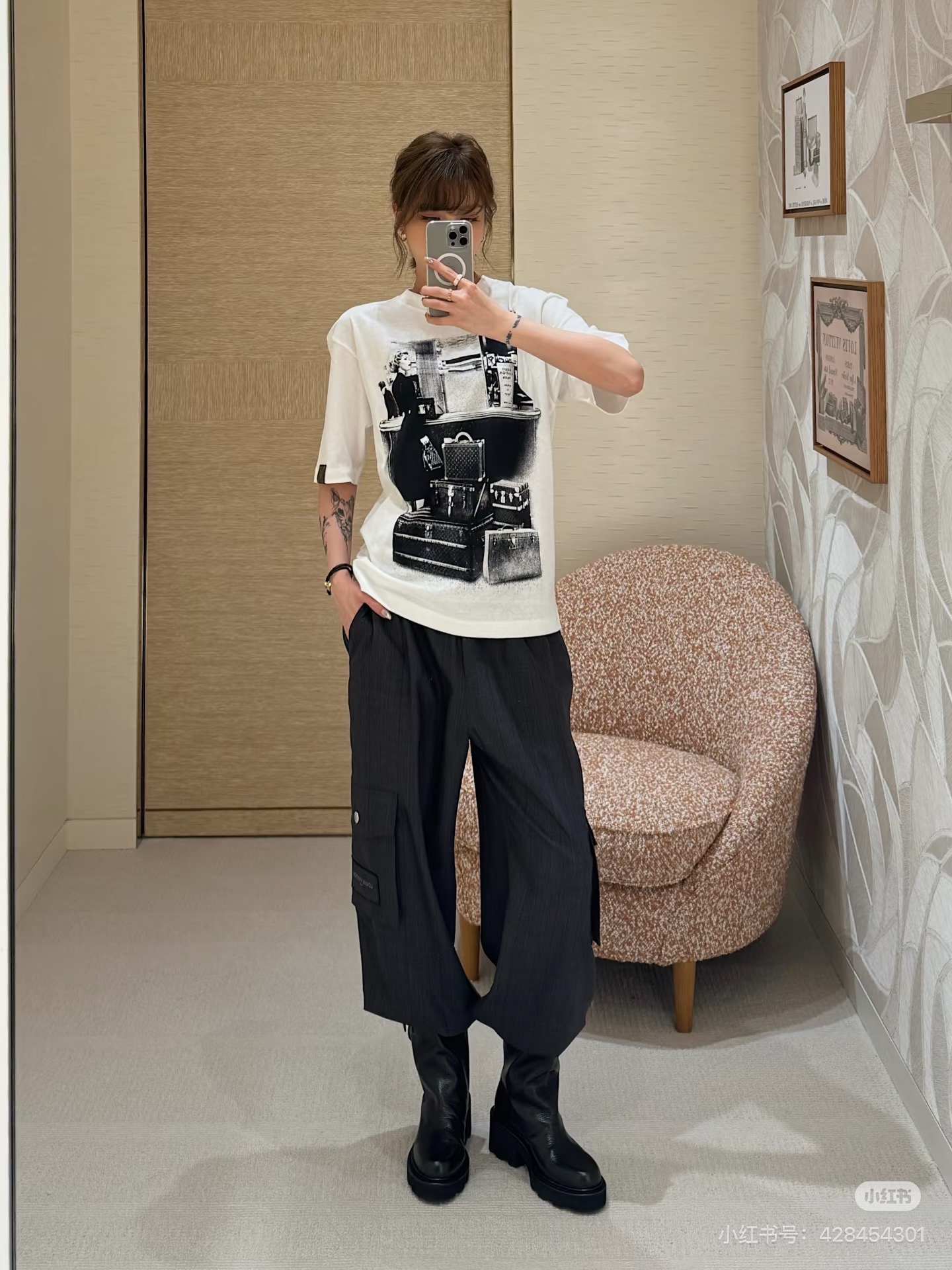 NO:708973,,,19860909,,,Women's clothing