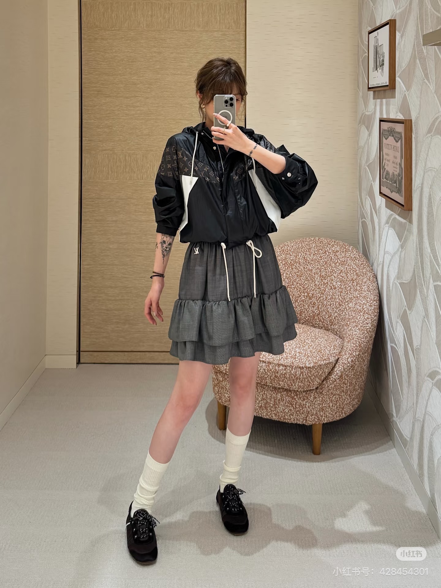 NO:708396,,,19860909,,,Women's clothing