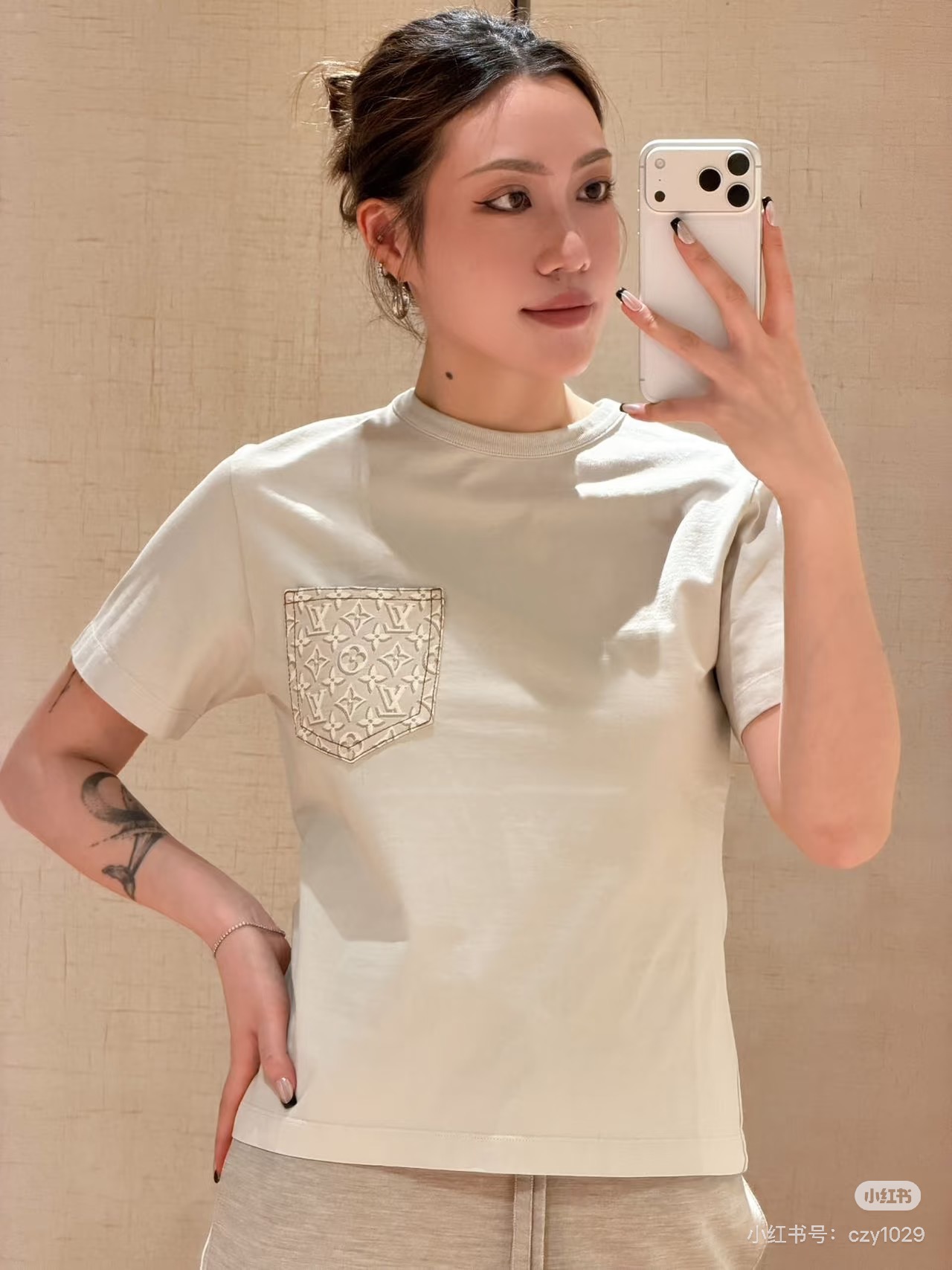 NO:708904,,,19860909,,,Women's clothing