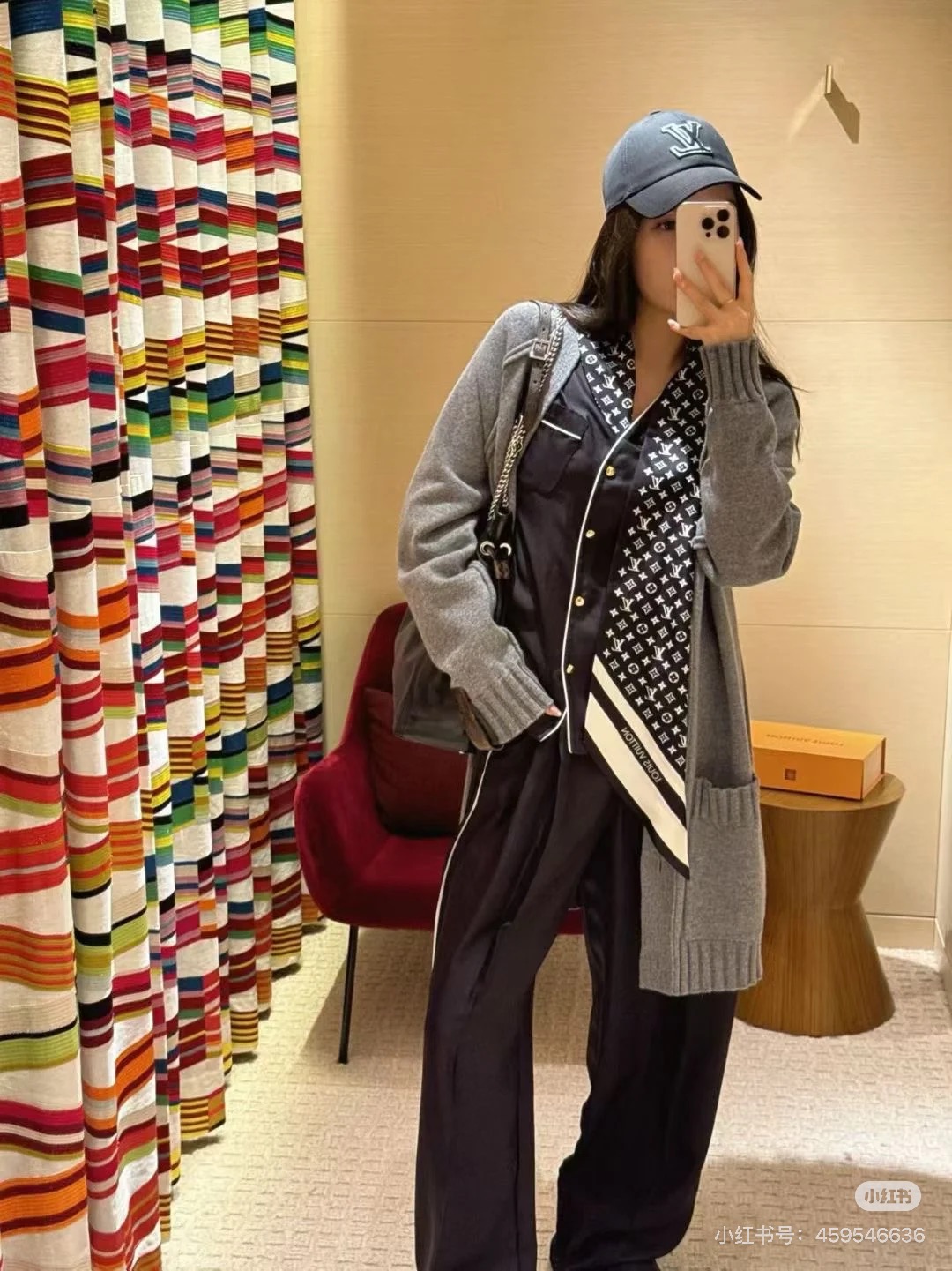 NO:709241,,,19860909,,,Women's clothing