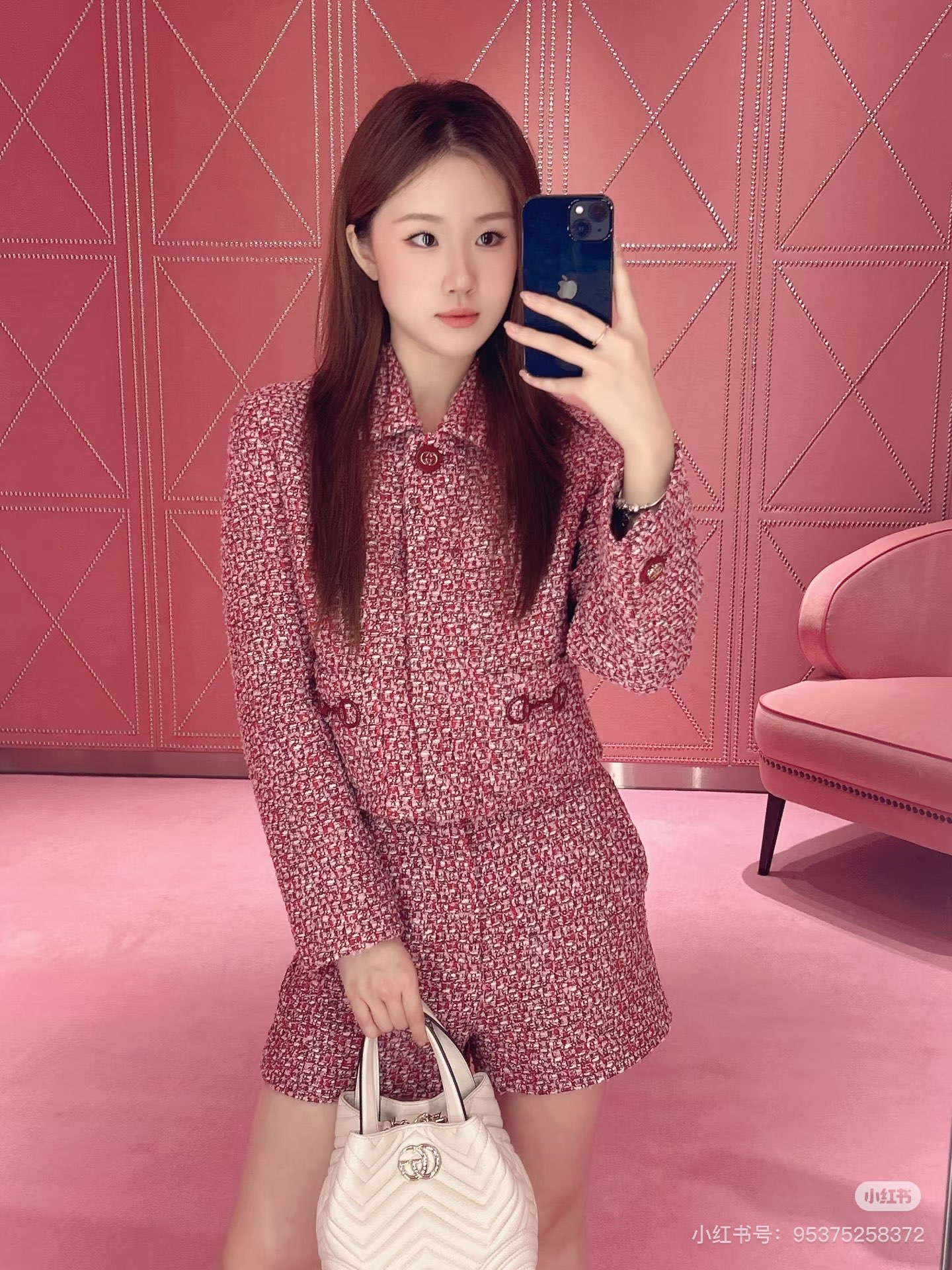 NO:709974,,,19860909,,,Women's clothing