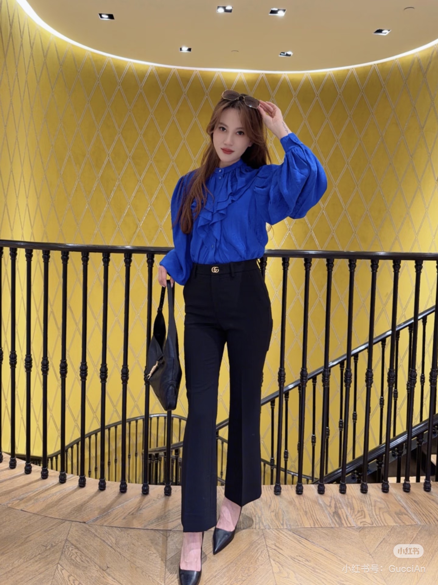 NO:716372,,,19860909,,,Women's clothing